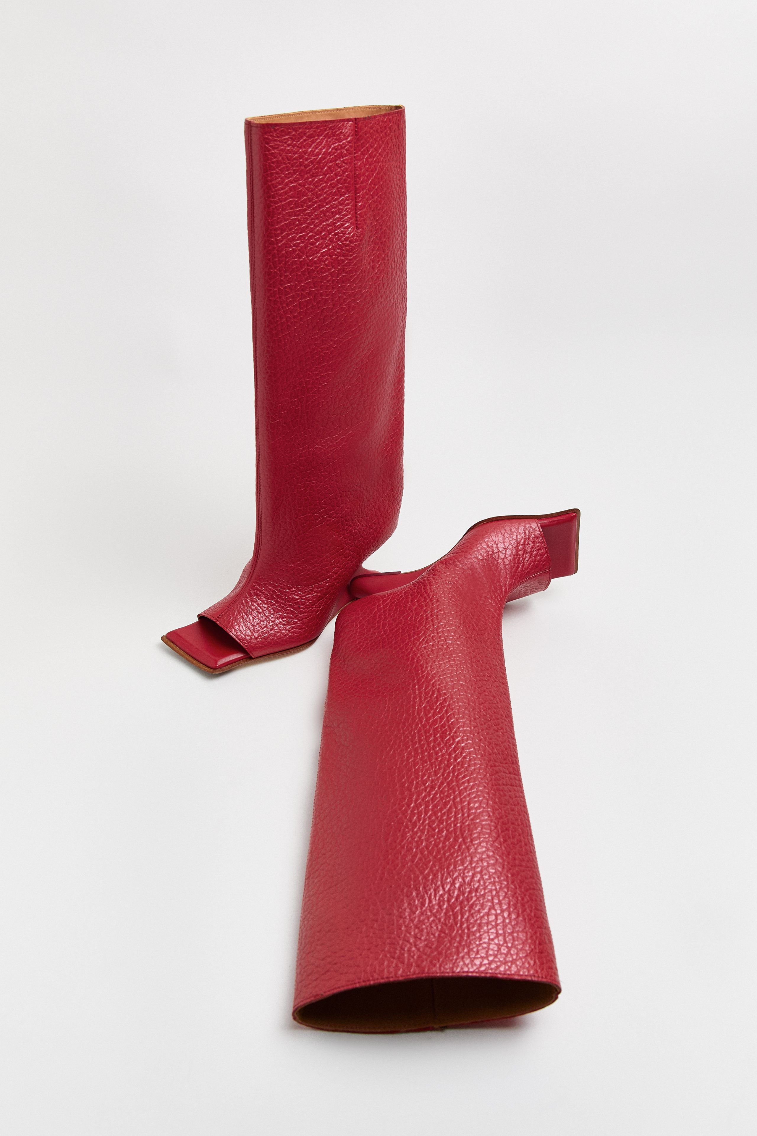 Salima Boots - Coral Grainy Leather | Miista