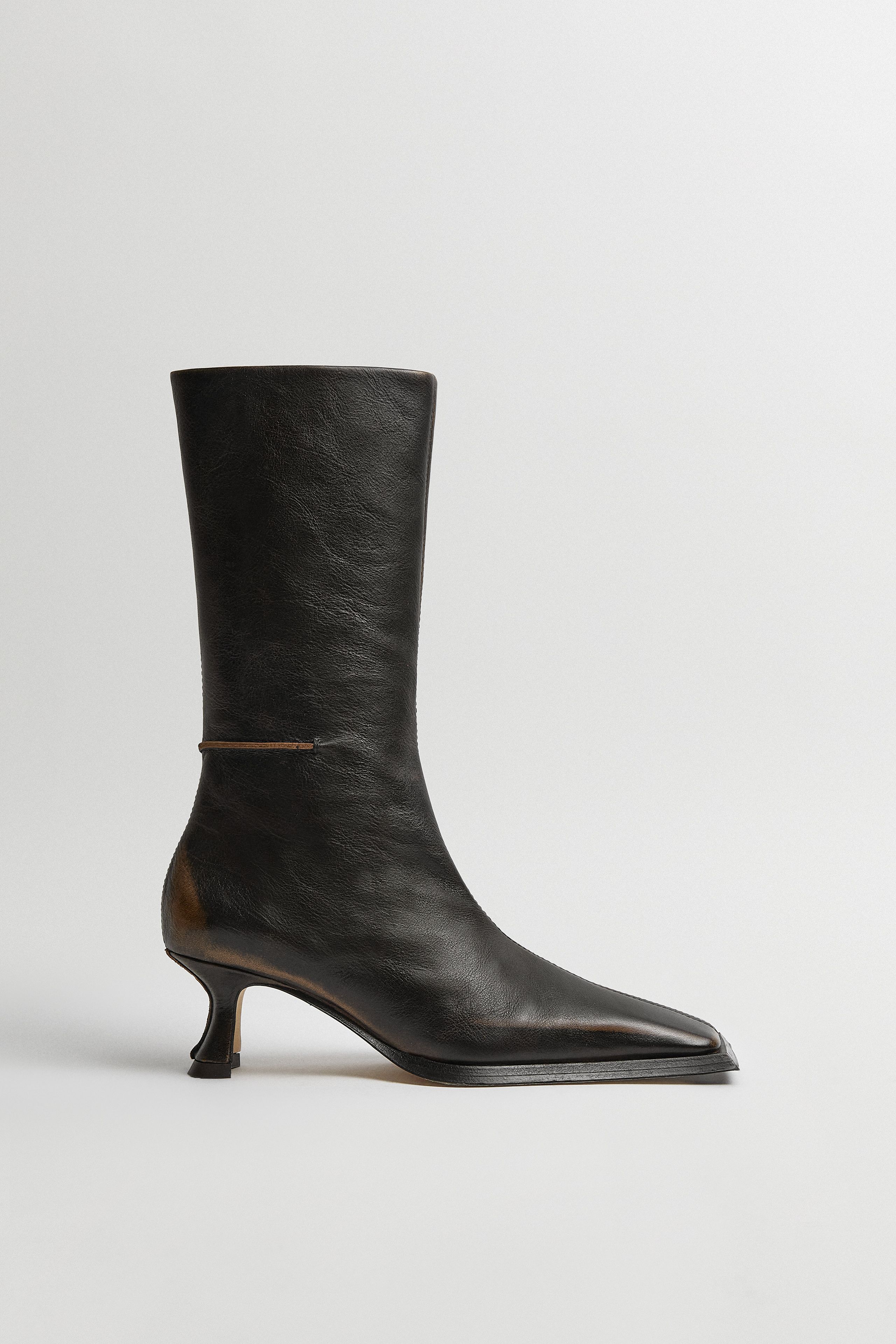 Alfa Boots - Brown Brush Off Leather | Miista
