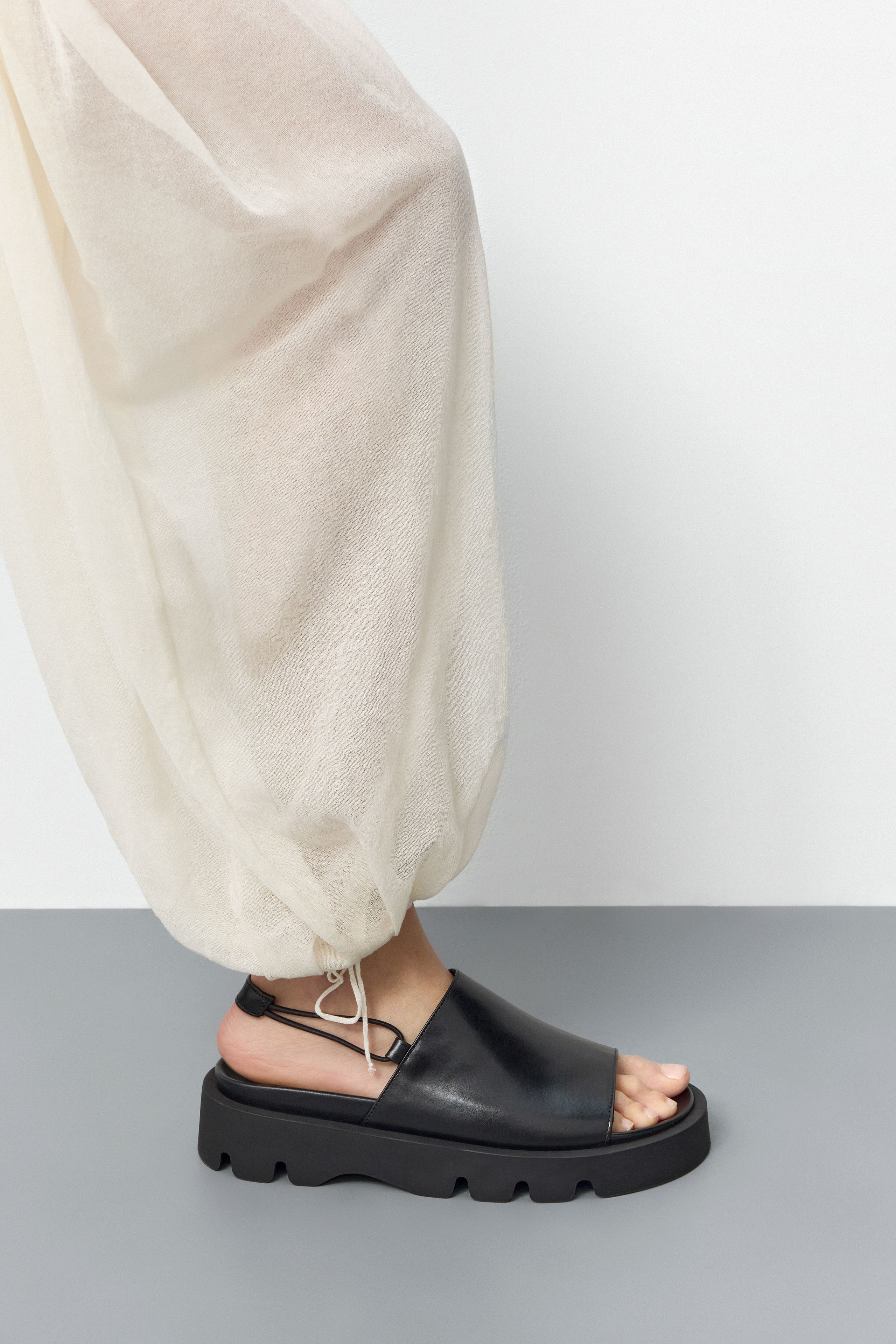 Noreen Sandals - Black Leather | Miista