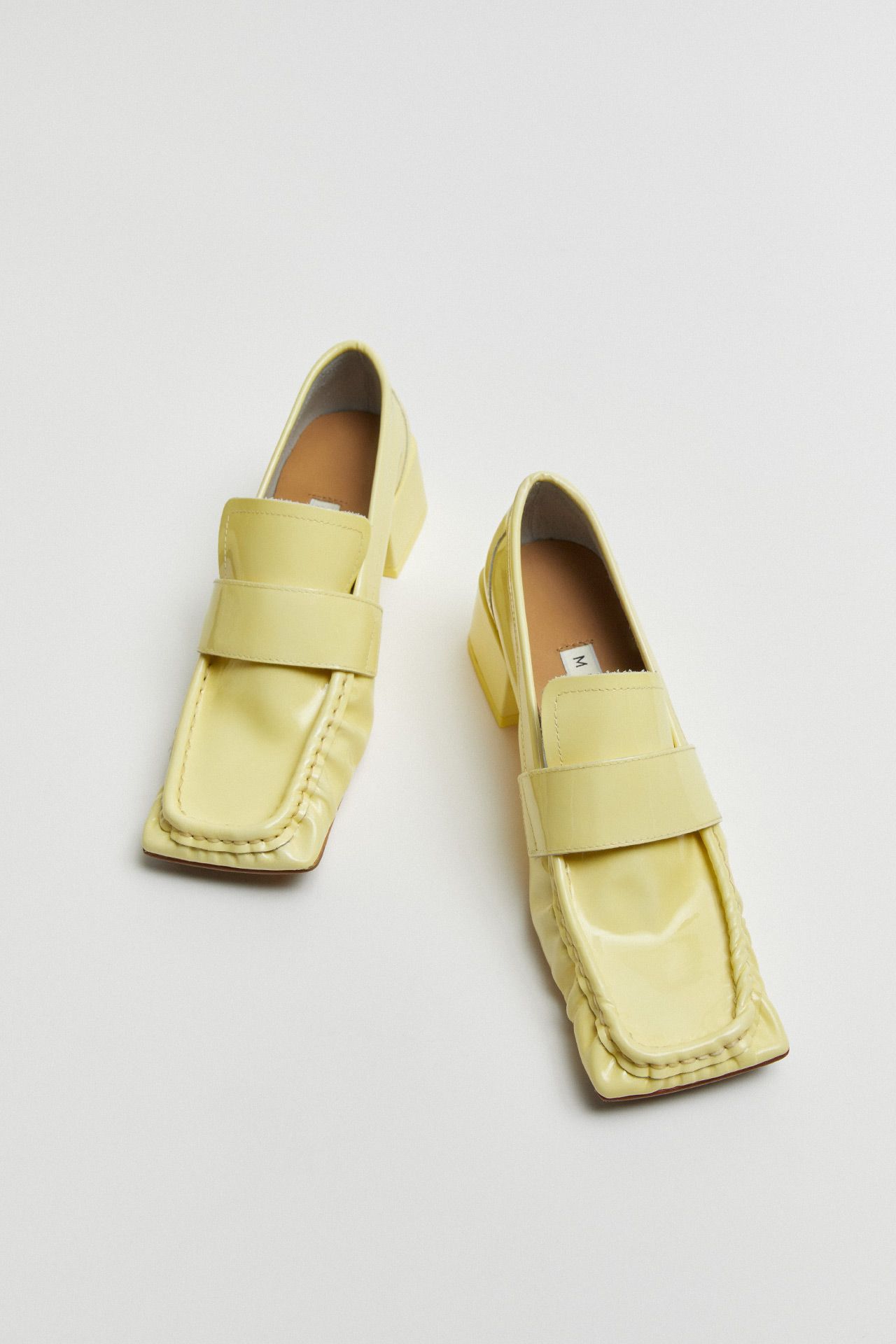 Serena Vanilla Loafers | Miista