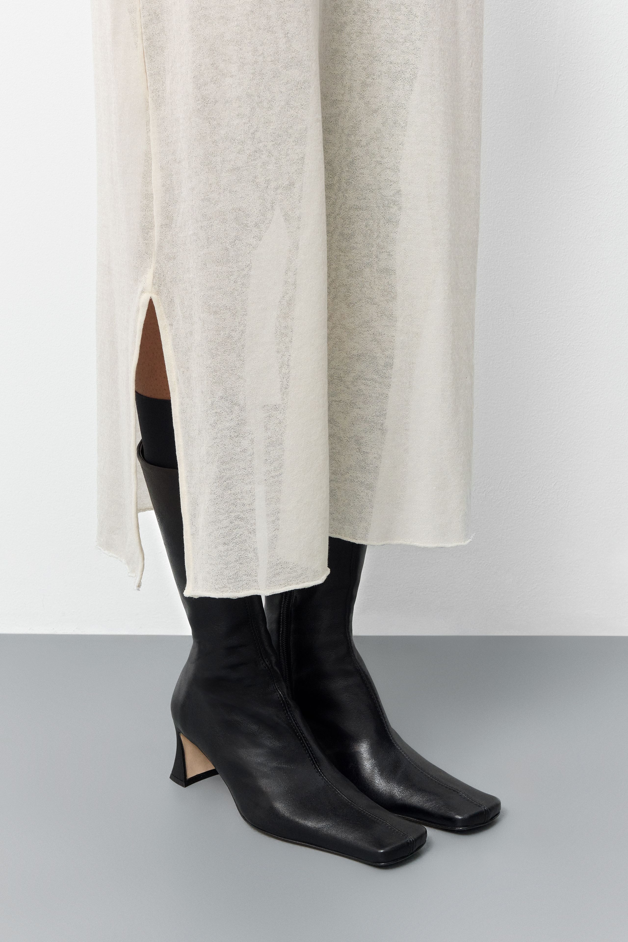 Araxi Boots - Black Leather | Miista