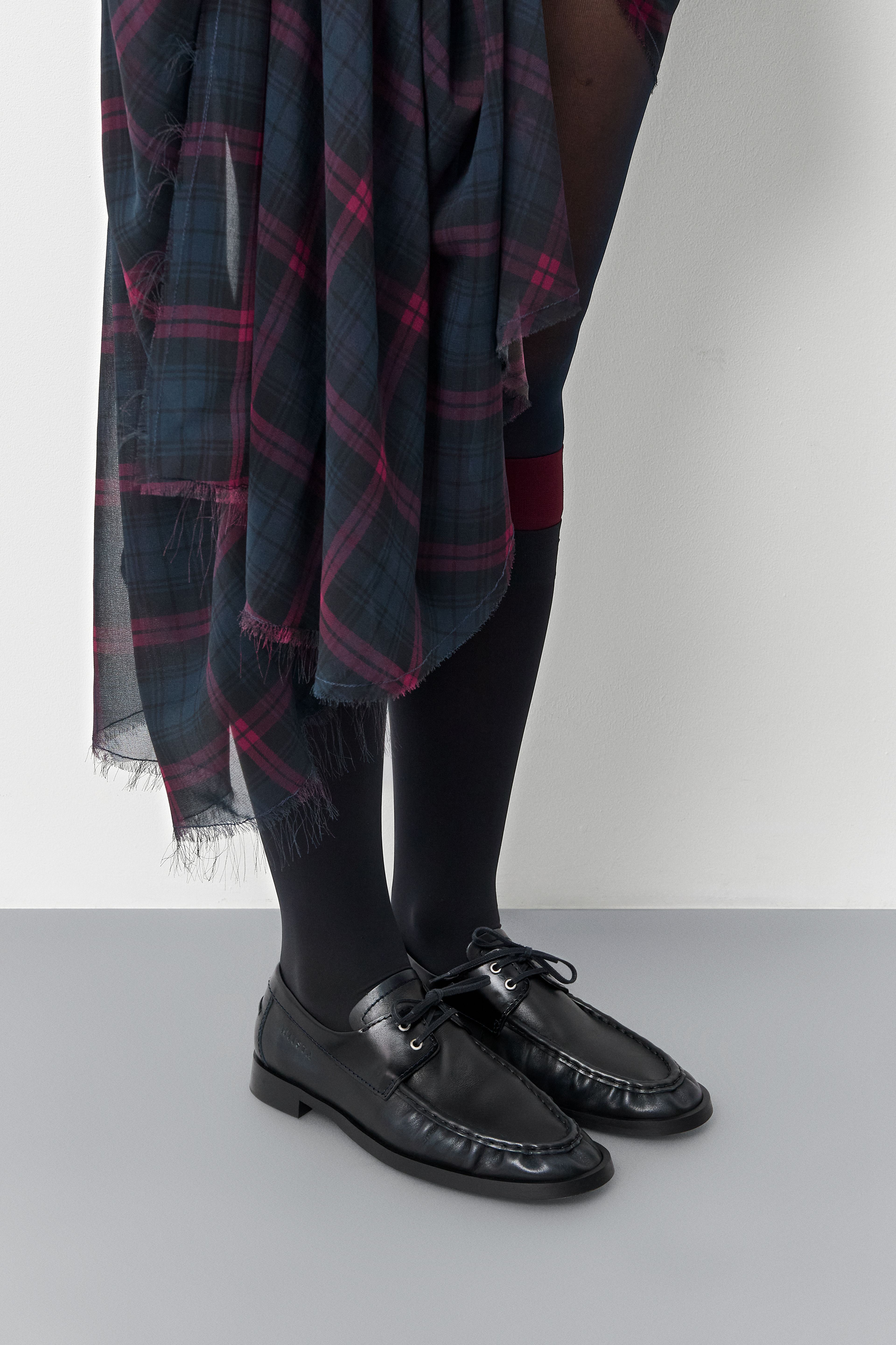 Edelira Navy Black Bicolor Derby Loafers | Miista | Designed & Handmade in Europe