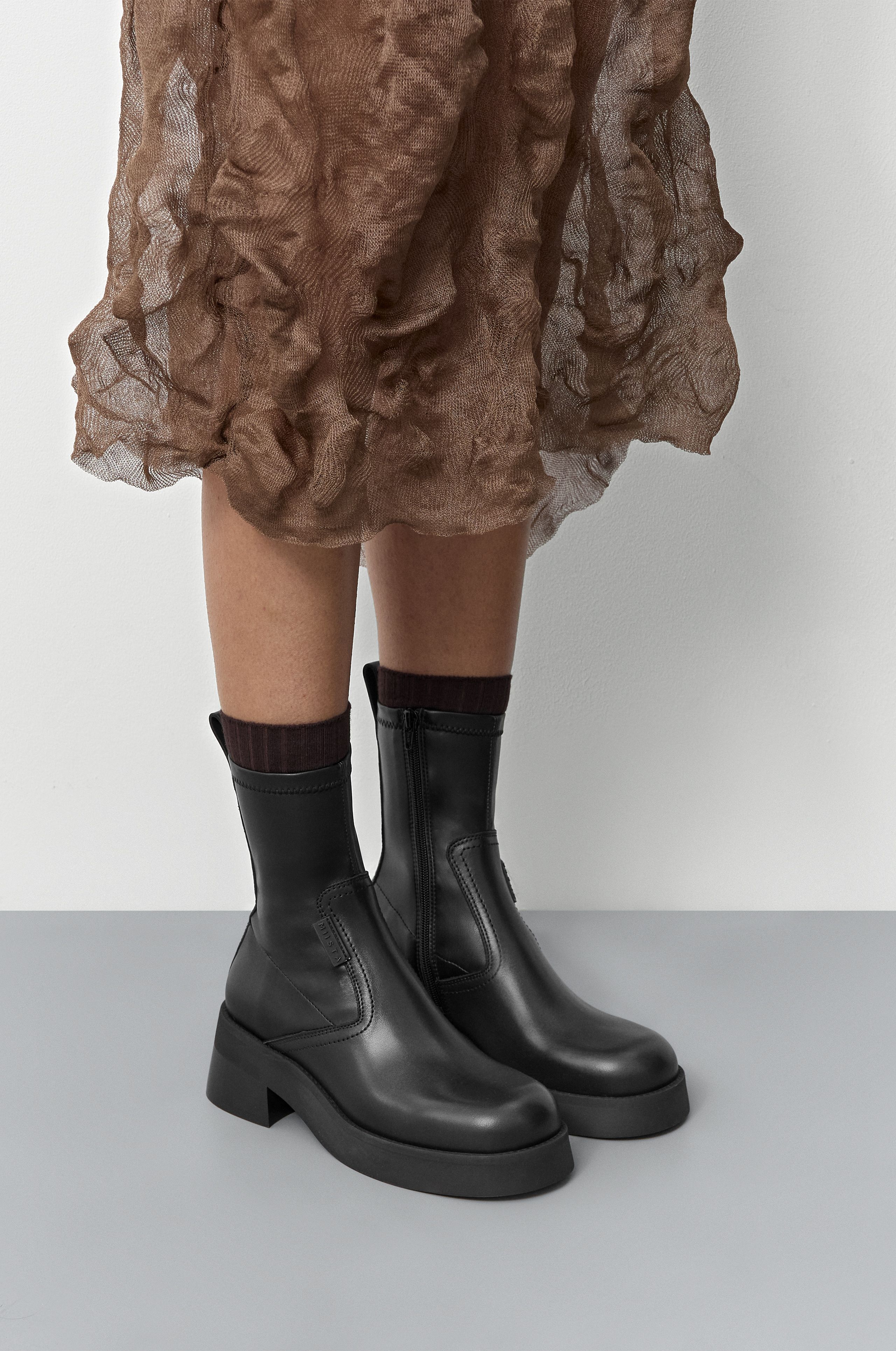 Oliana Boots - Black Stretch Leather | Miista