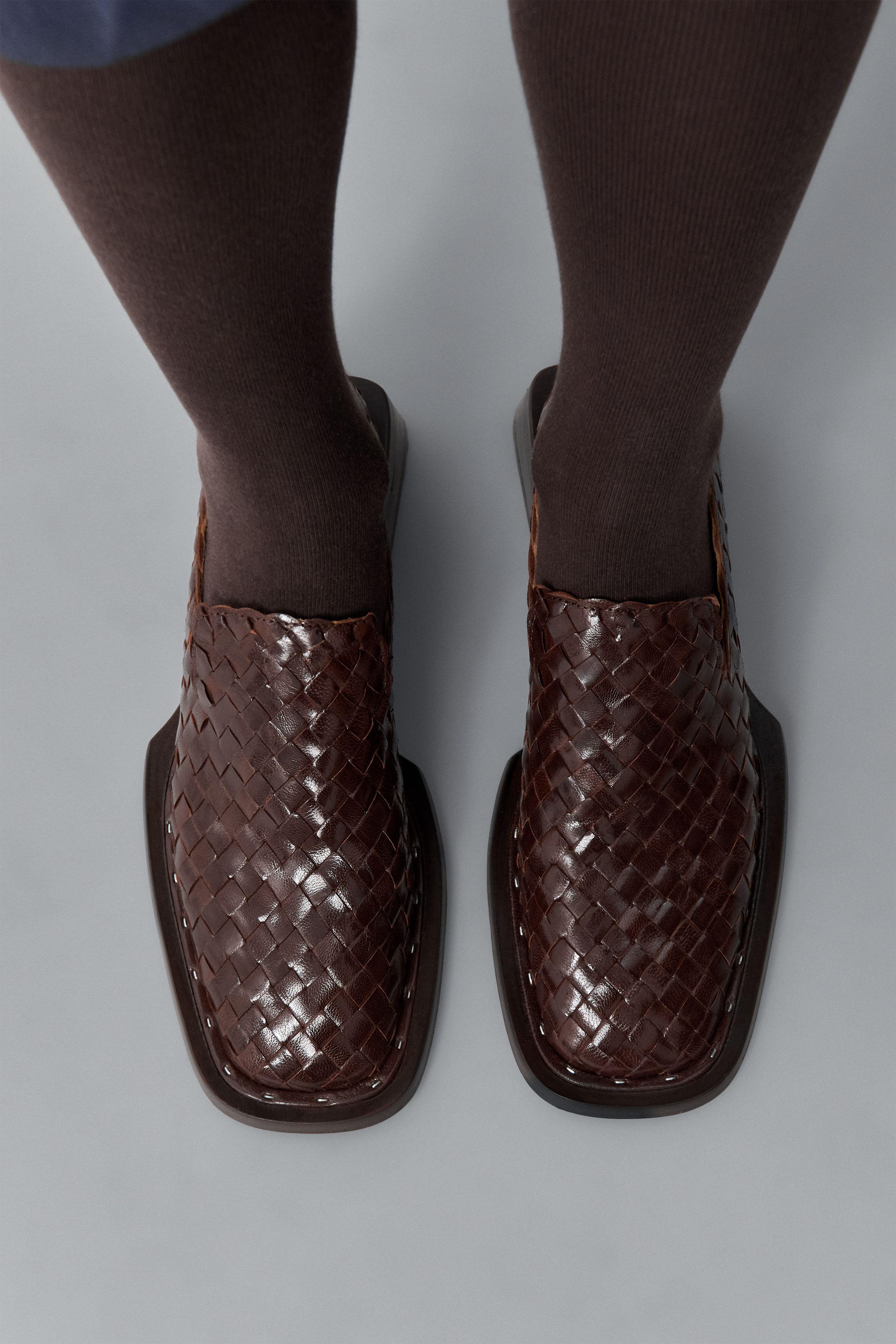Brown Woven Leather Loafers Tapered woven and smooth leather loafer for men | Velasca main image 3