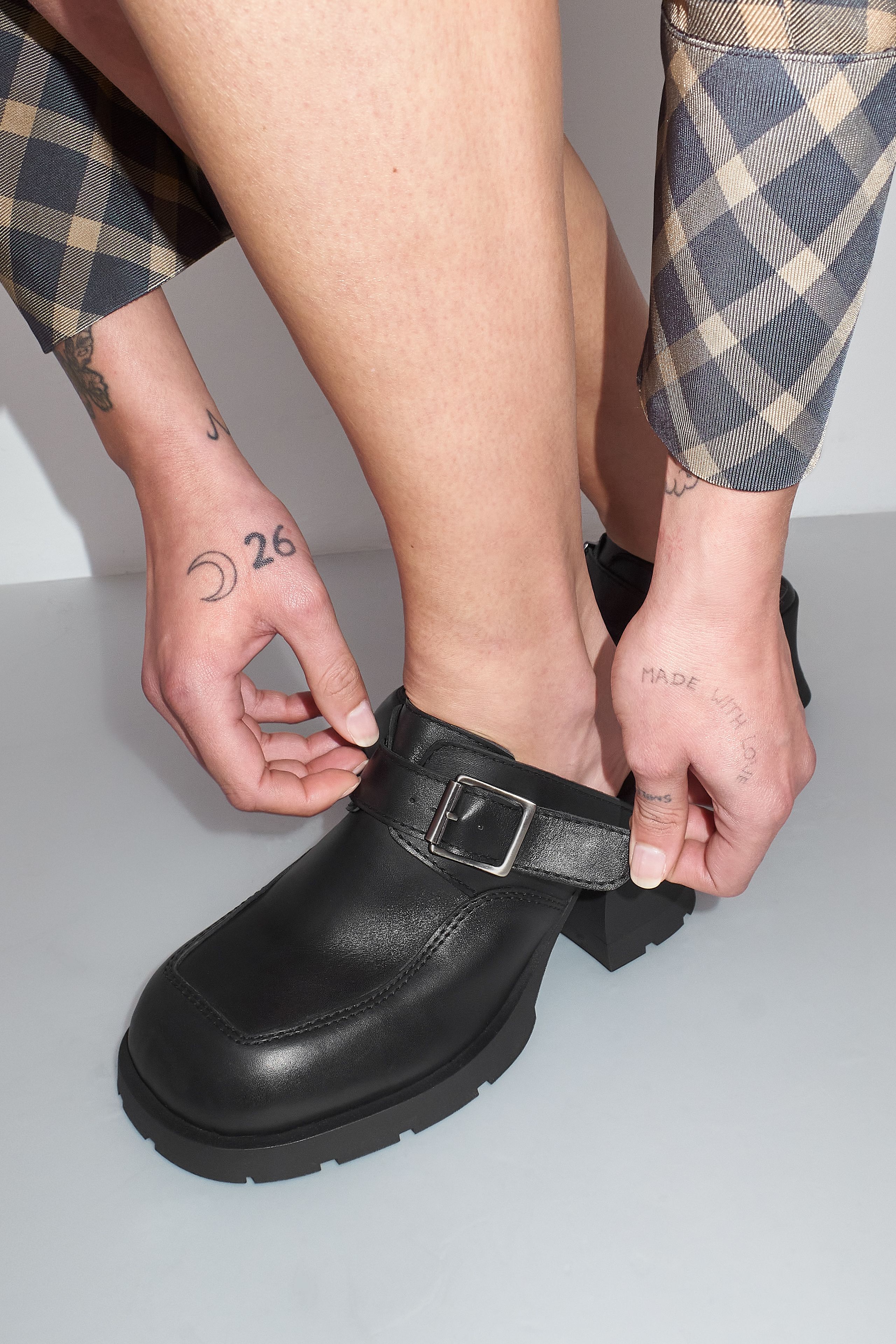 Alanys Mules - Black Leather | Miista