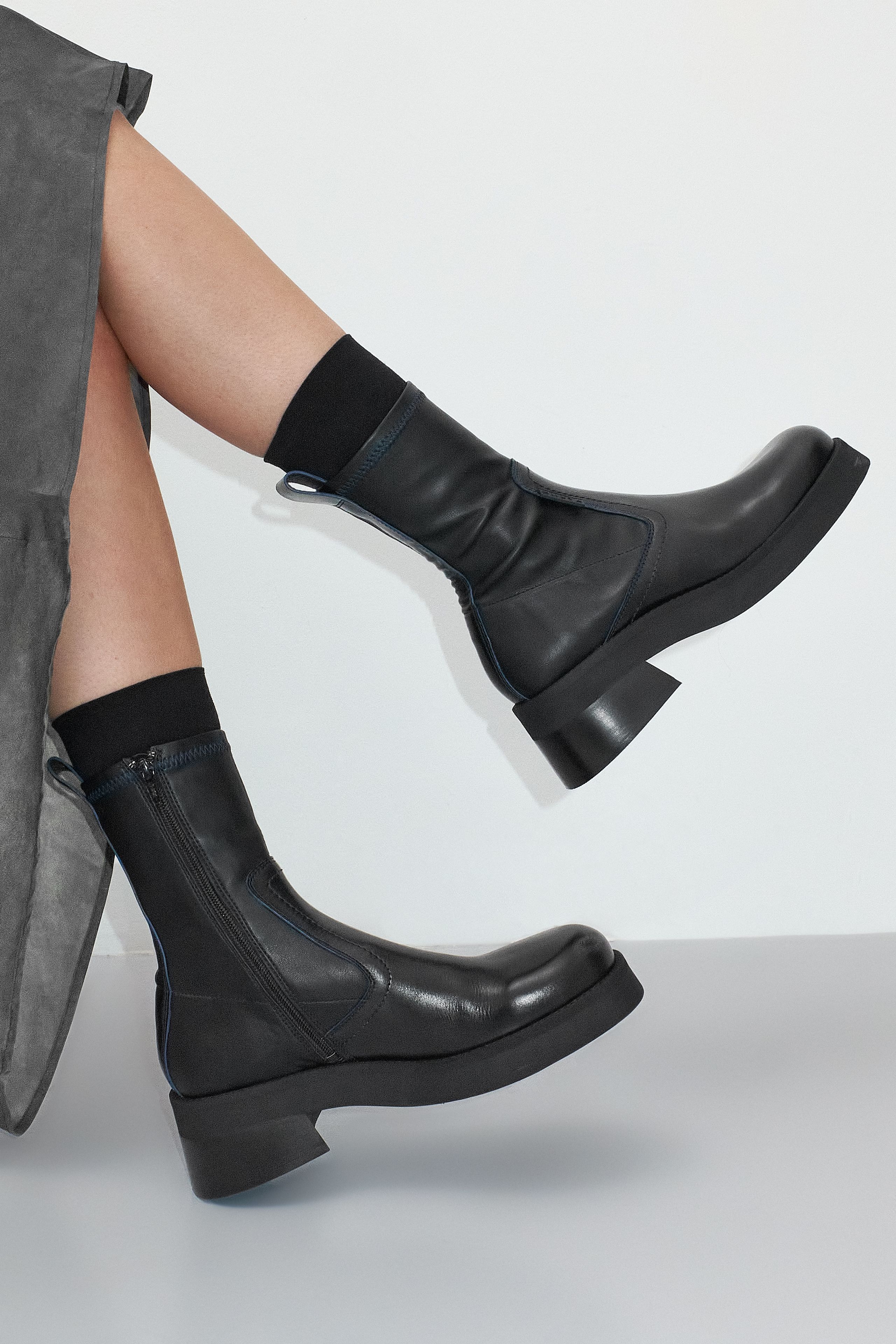【関税込み】Miista ブラック New Oliana アンクルブーツ New Oliana Black Ankle Boots | Miista
