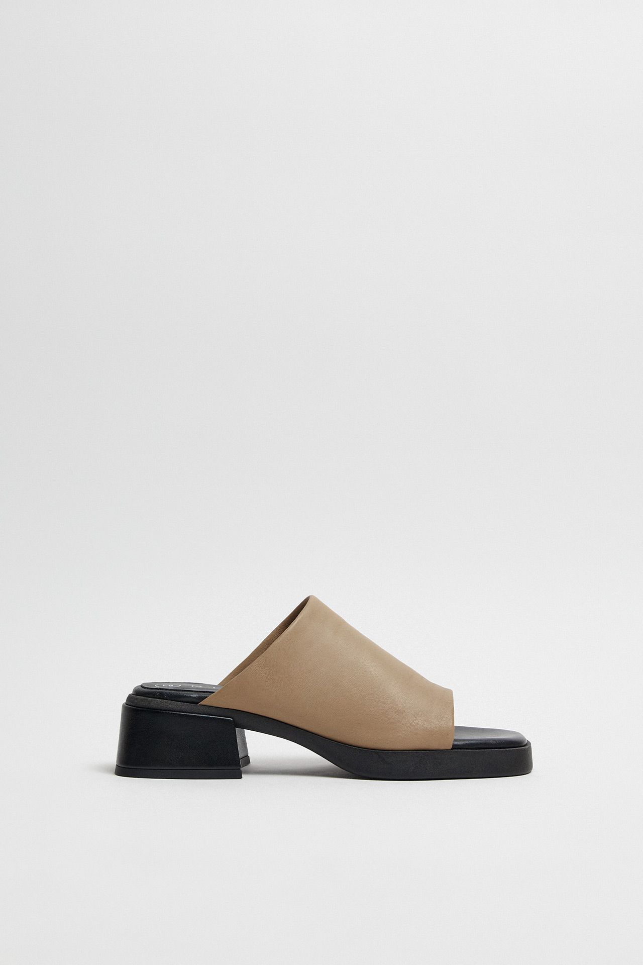 Jimena Off White Sandals | Miista