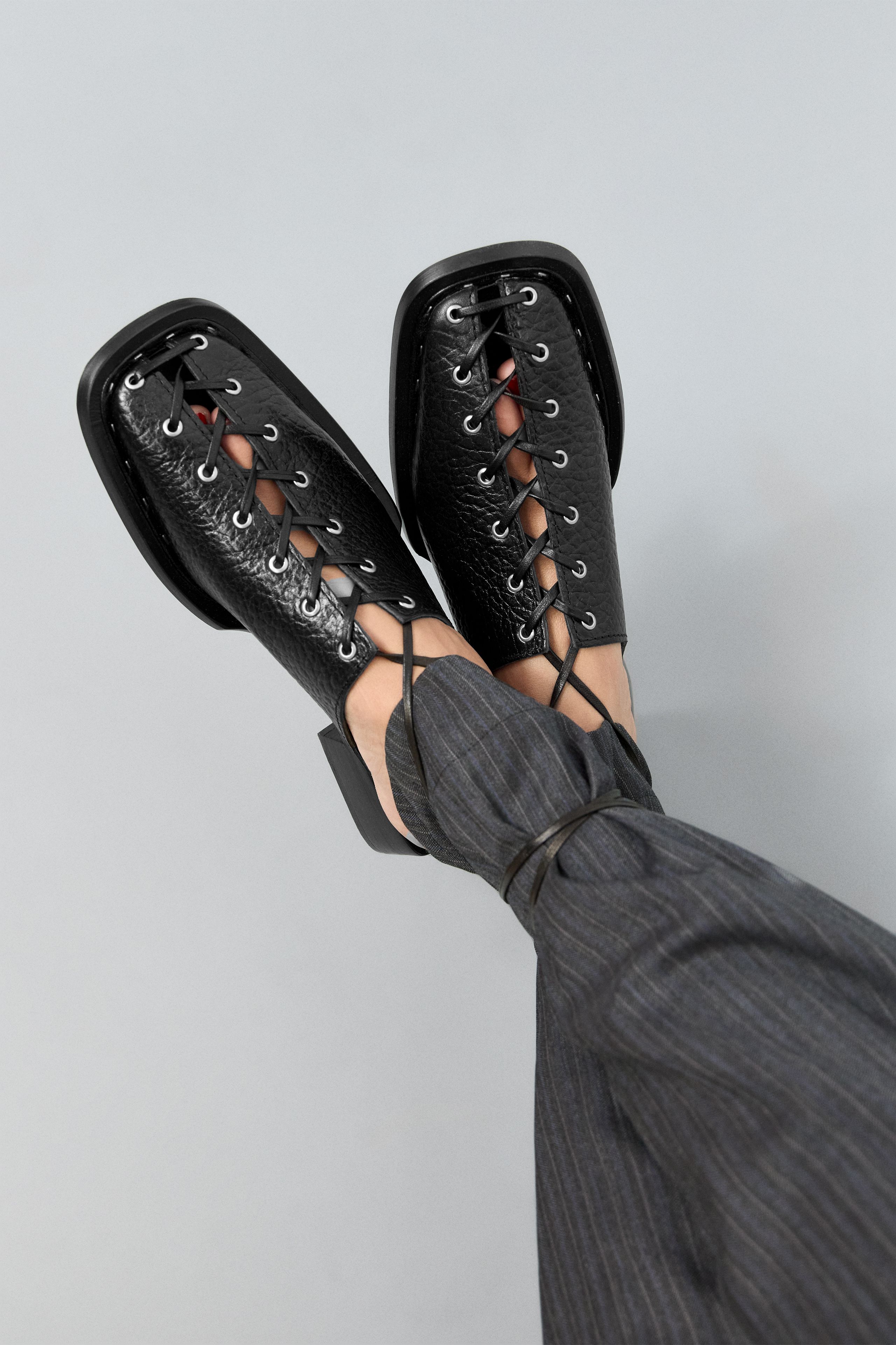 Rosella Mules - Black Grainy Leather | Miista