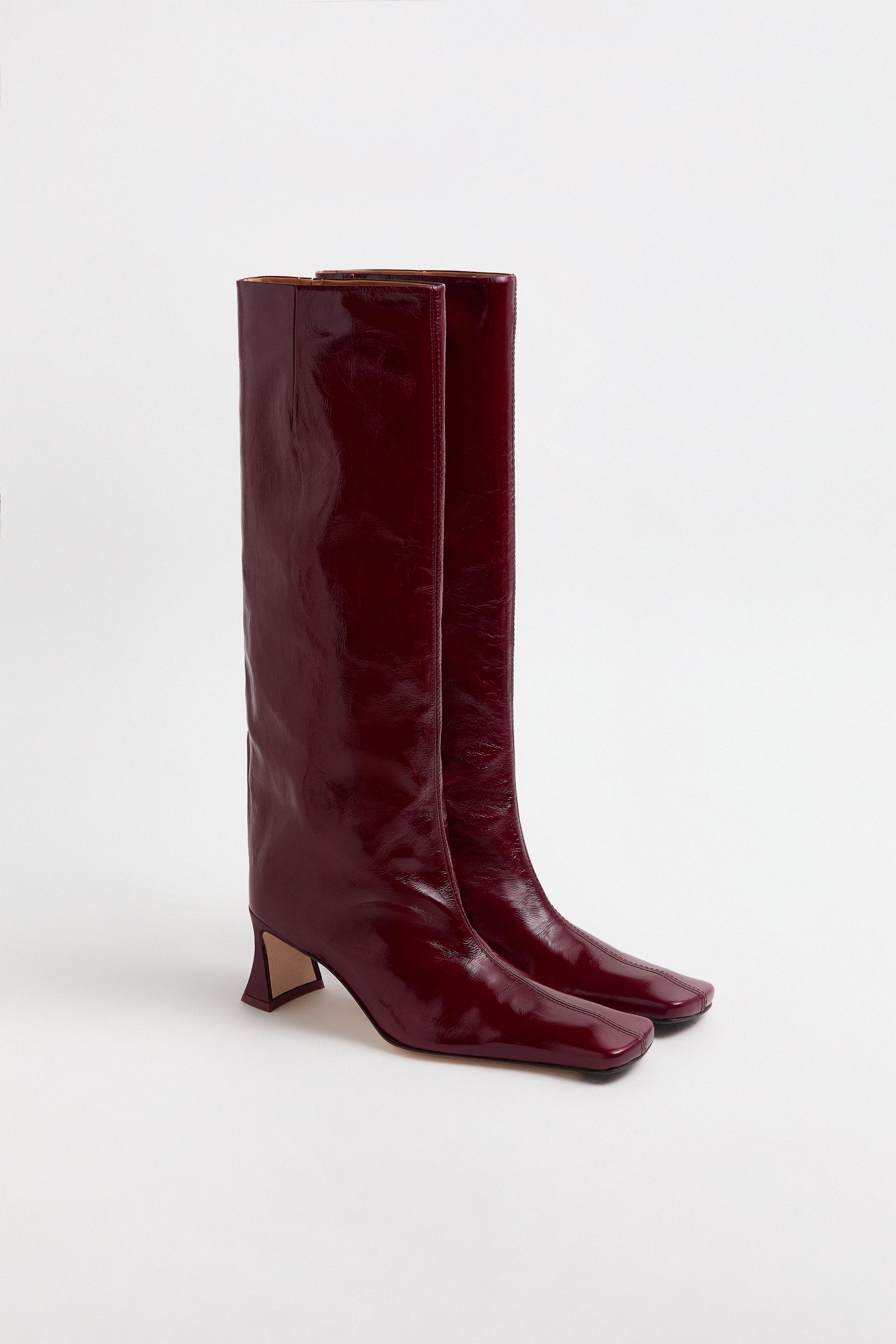 Bluma Boots - Burgundy Crinkle Leather | Miista