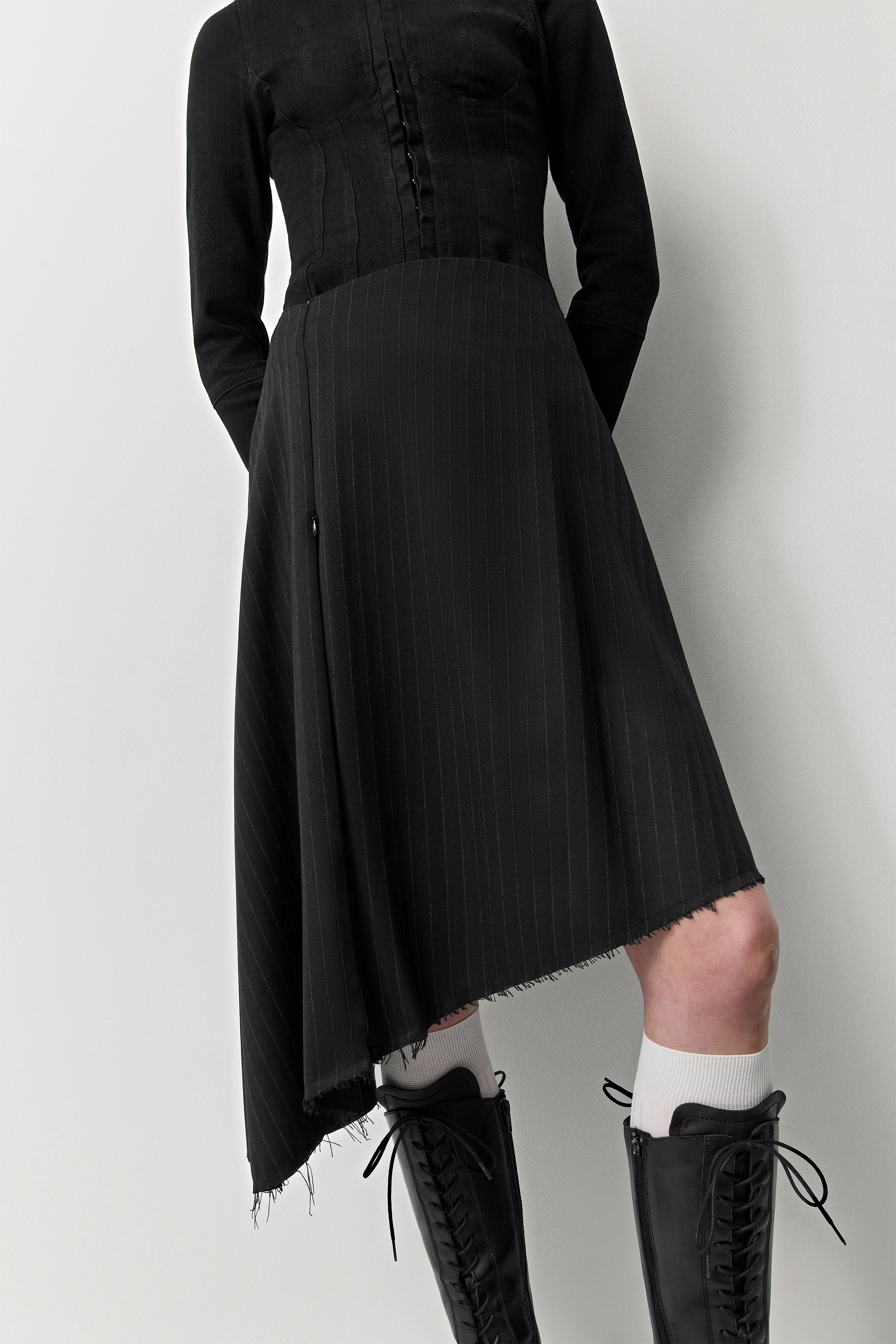 Kaia Skirt - Black Pinstripe | Miista