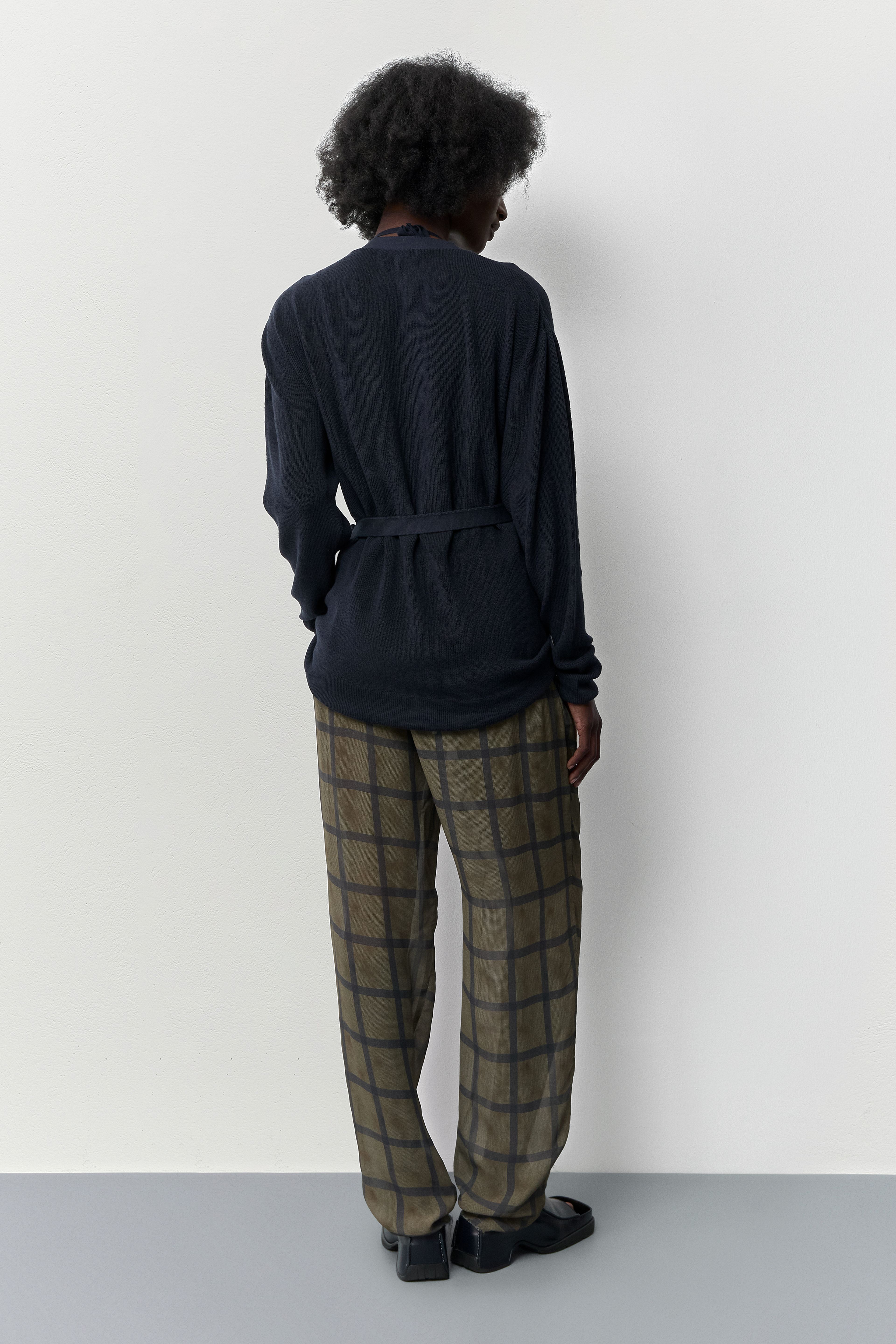 Sibileh Asymmetric Navy Knit Cardigan | Miista | Designed & Handmade in Europe