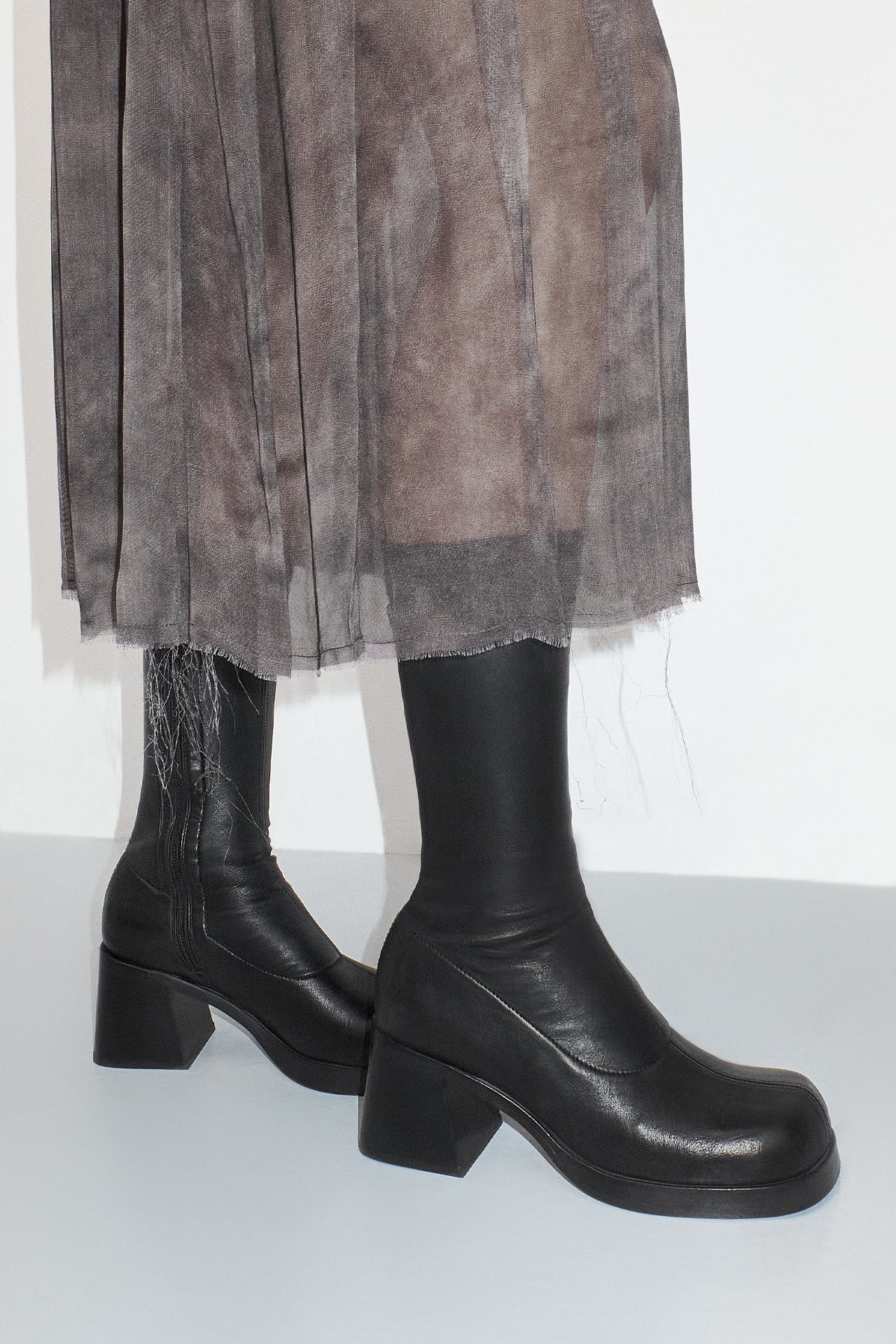 【関税込み】Miista ブラック Aroa バックル ミュール Elke Black Boots | Miista