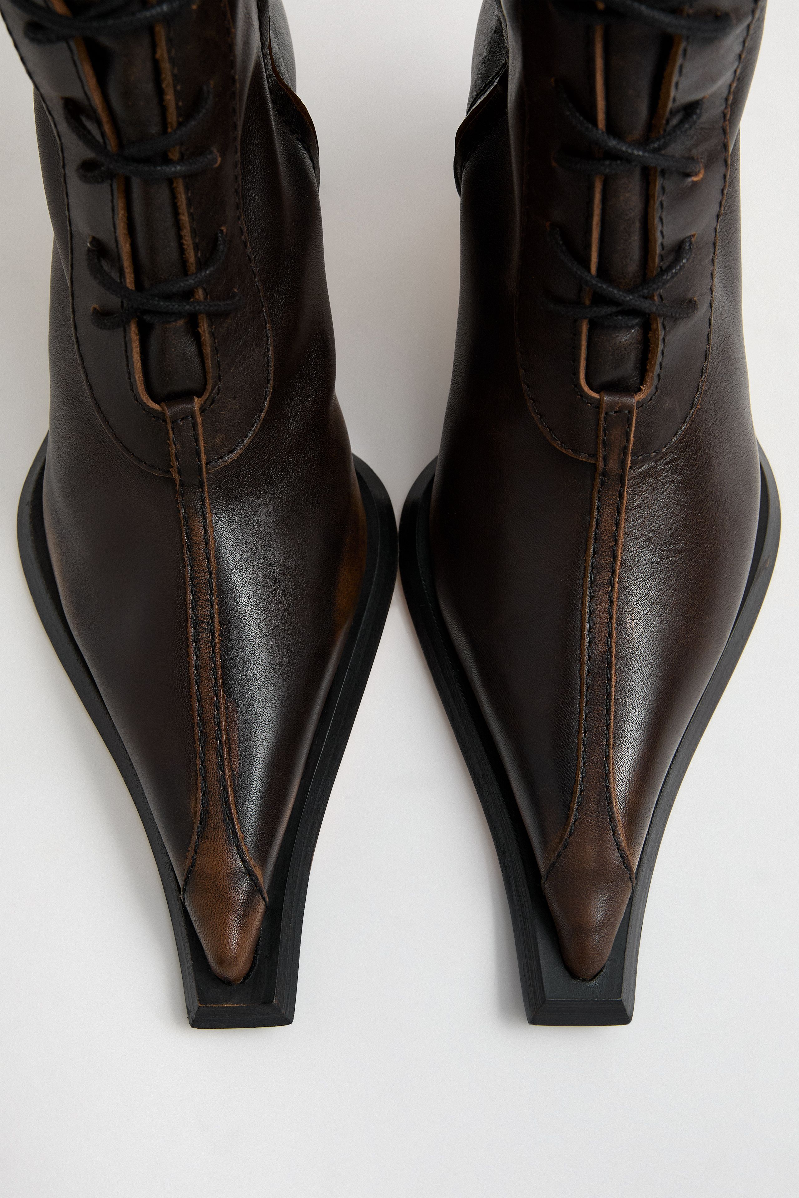 Ambika Boots - Brown Brush Off Leather | Miista
