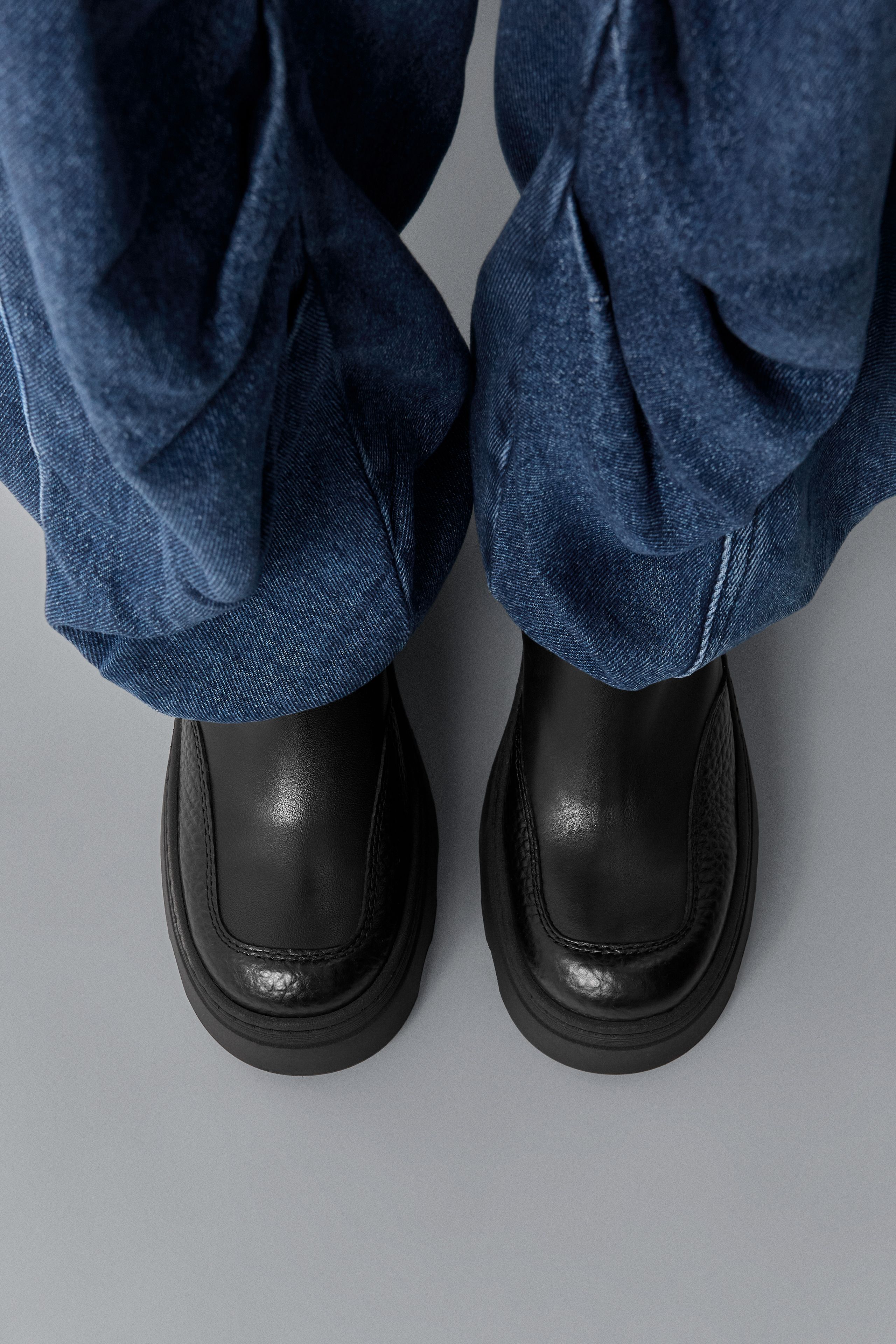 Deandra Boots - Black Stretch Grainy Leather | Miista