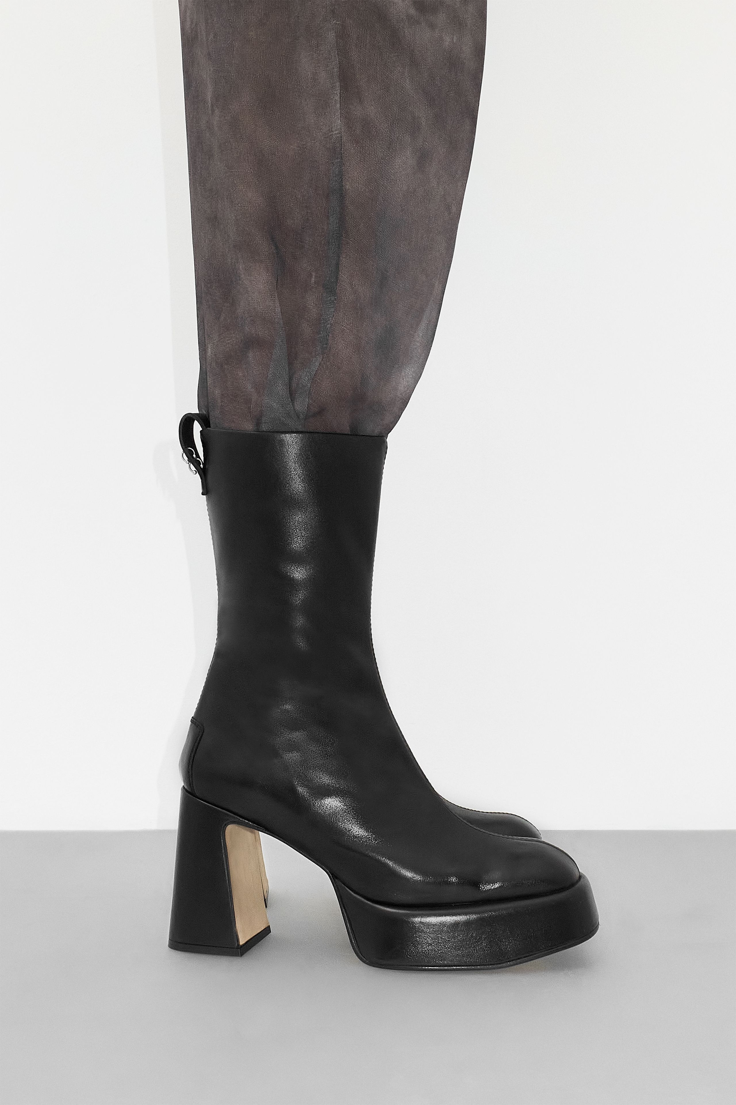 【関税込み】Miista ブラック Apple アンクルブーツ Apple Pure Black Ankle Boots | Miista
