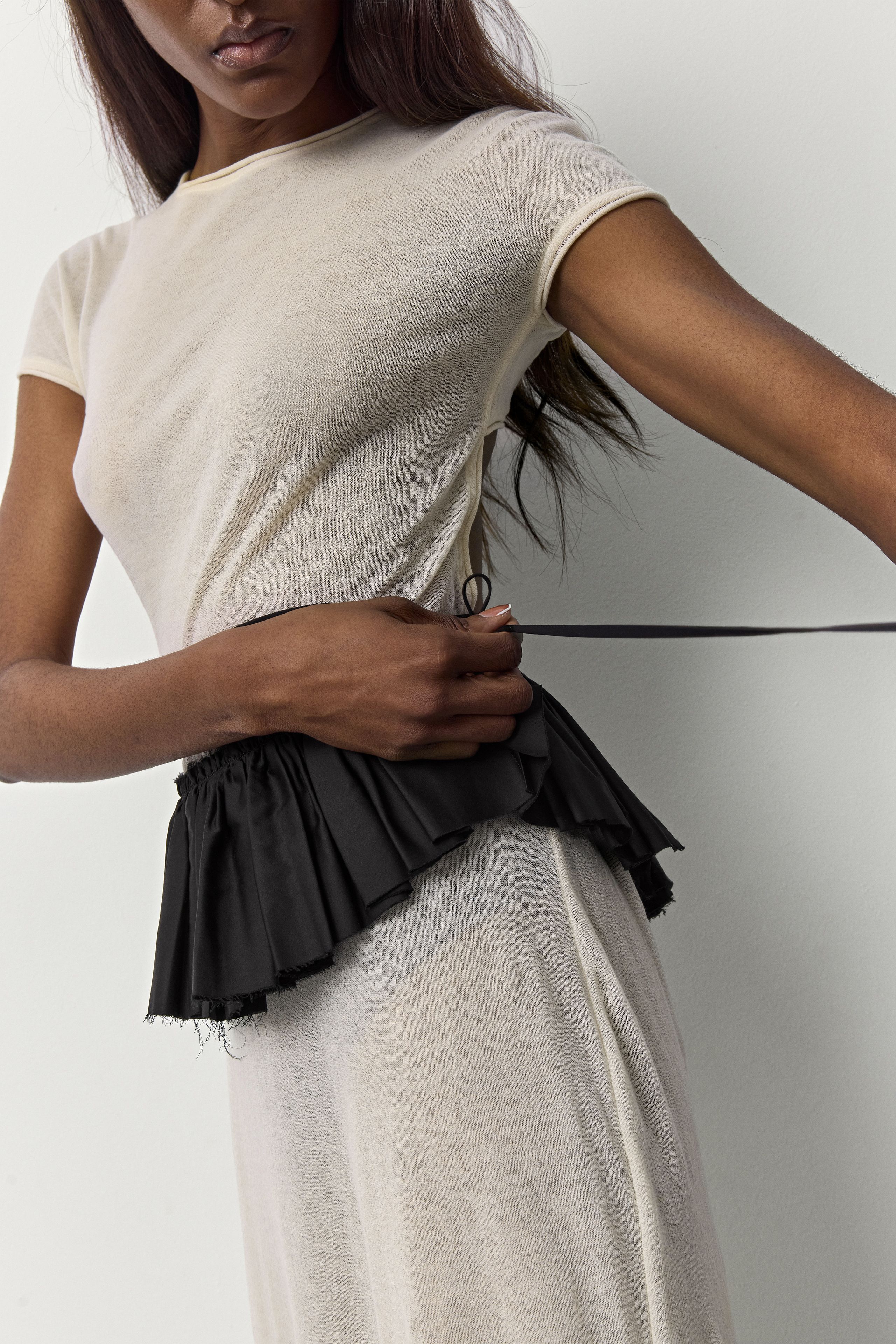 Vanny Ruffle - Black Popplin | Miista