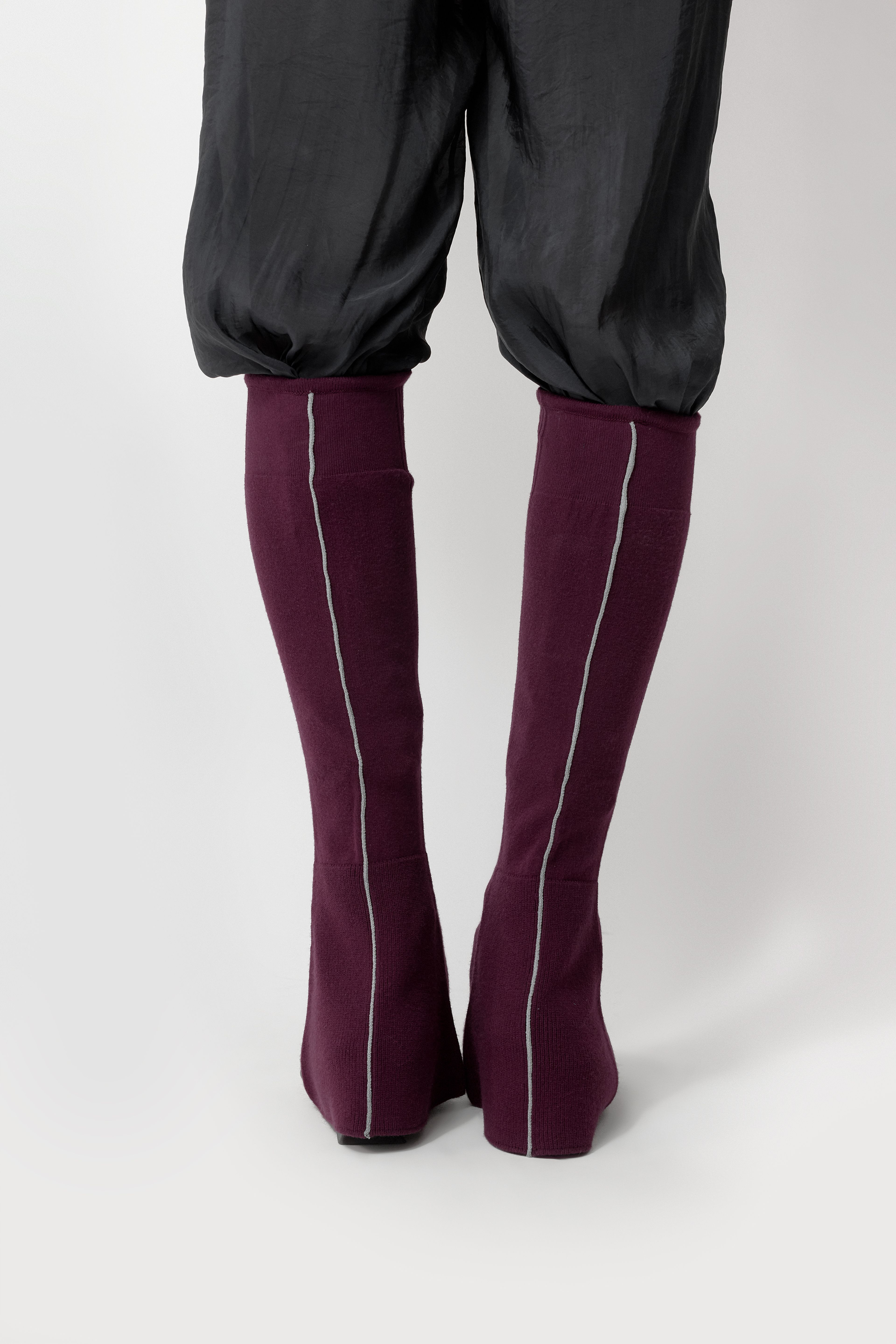 Xavi Leg Warmer - Burgundy Viscose knit | Miista | Designed & Handmade in Europe