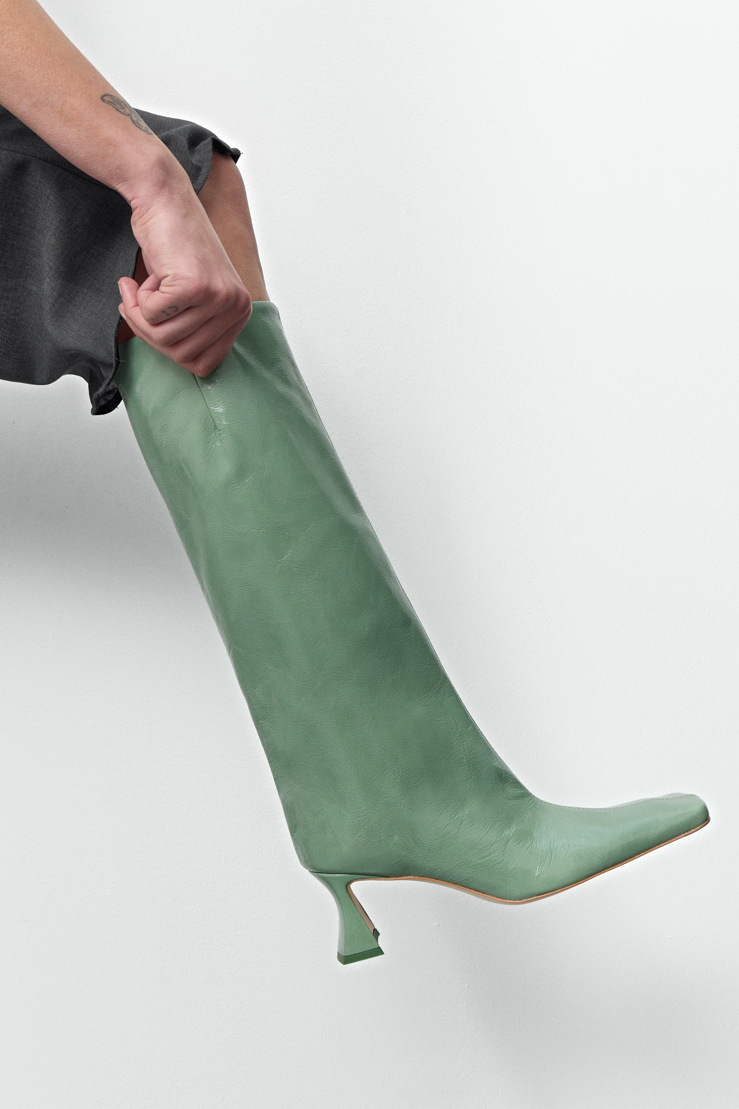 Bluma Boots - Aquamarine Crinkle Leather | Miista