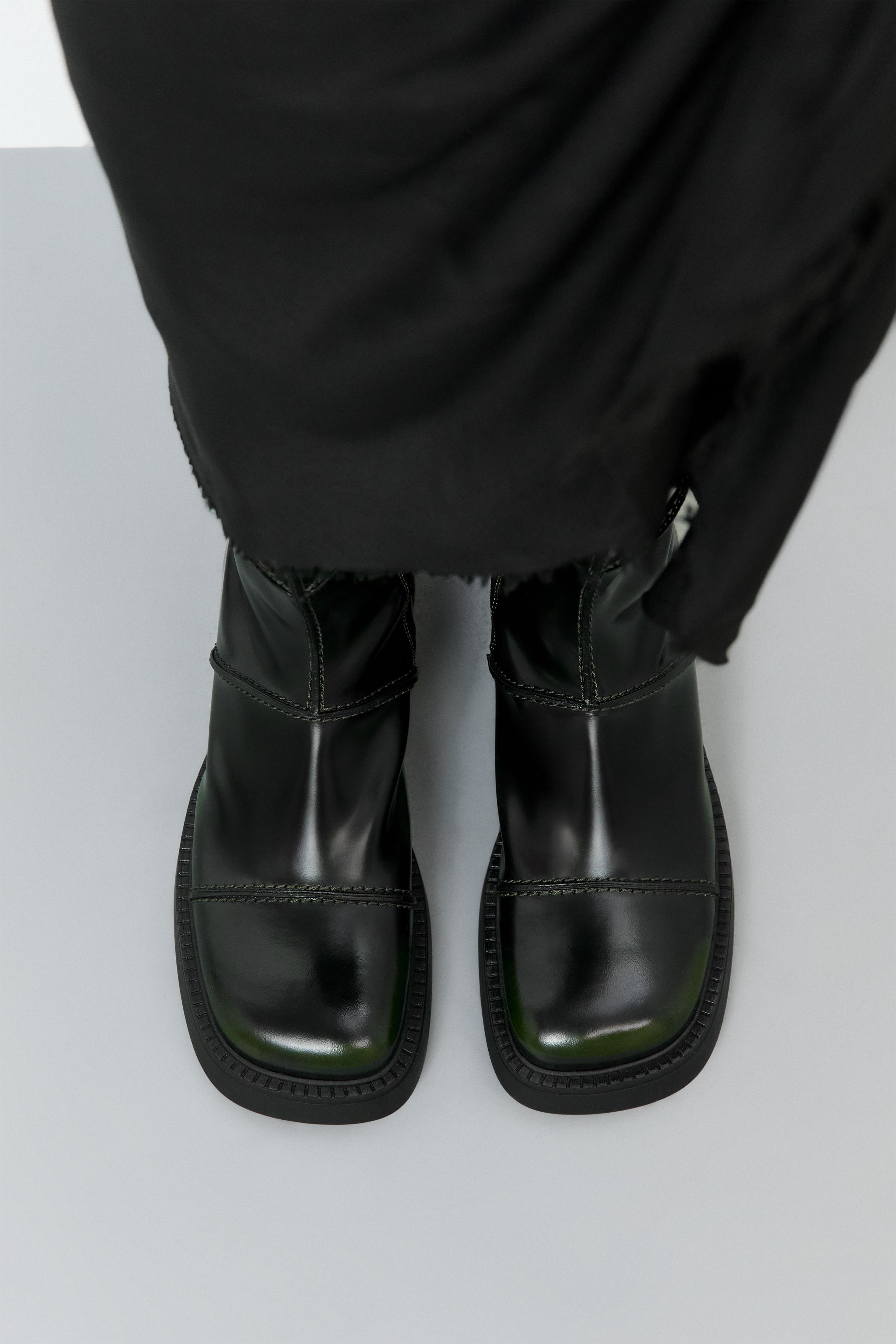 Dahlia Boots - Black Khaki Brush Off Leather | Miista