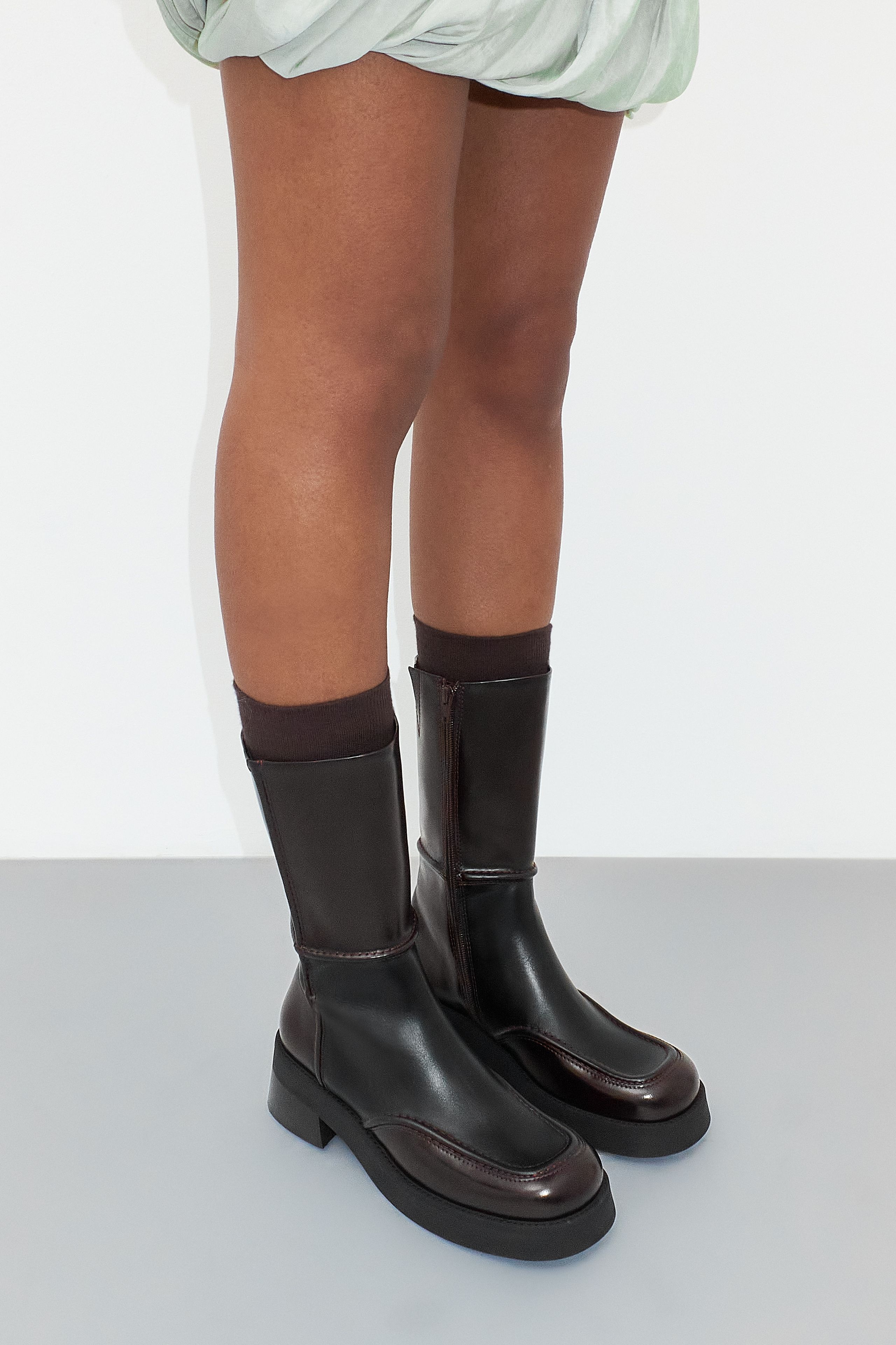 【関税込み】Miista ブラウン Ilse ブーツ E8 by Miista Elyse Black AW1743 - Free Shipping at Largo Drive