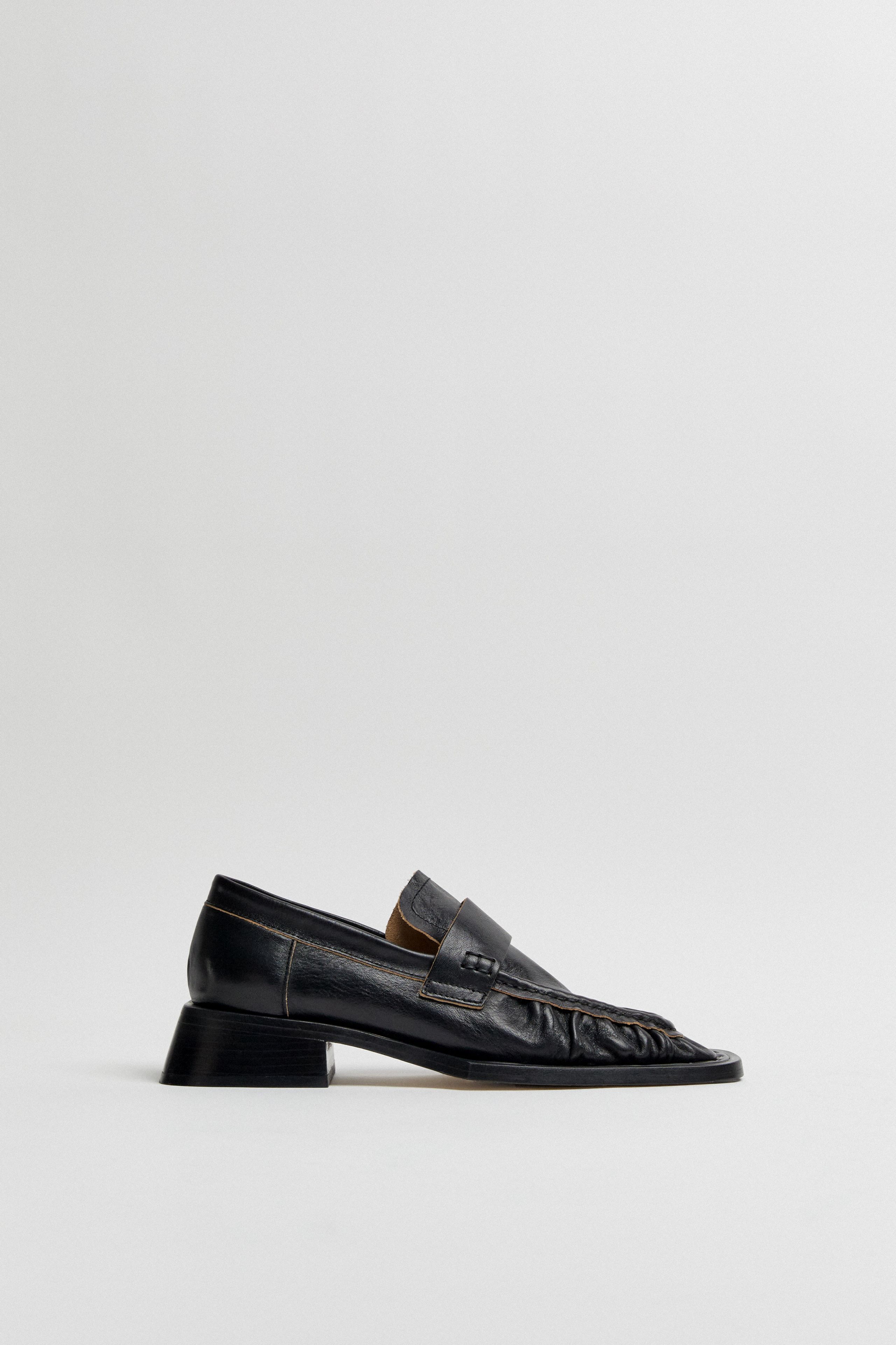 Airi Loafers - Black Leather | Miista