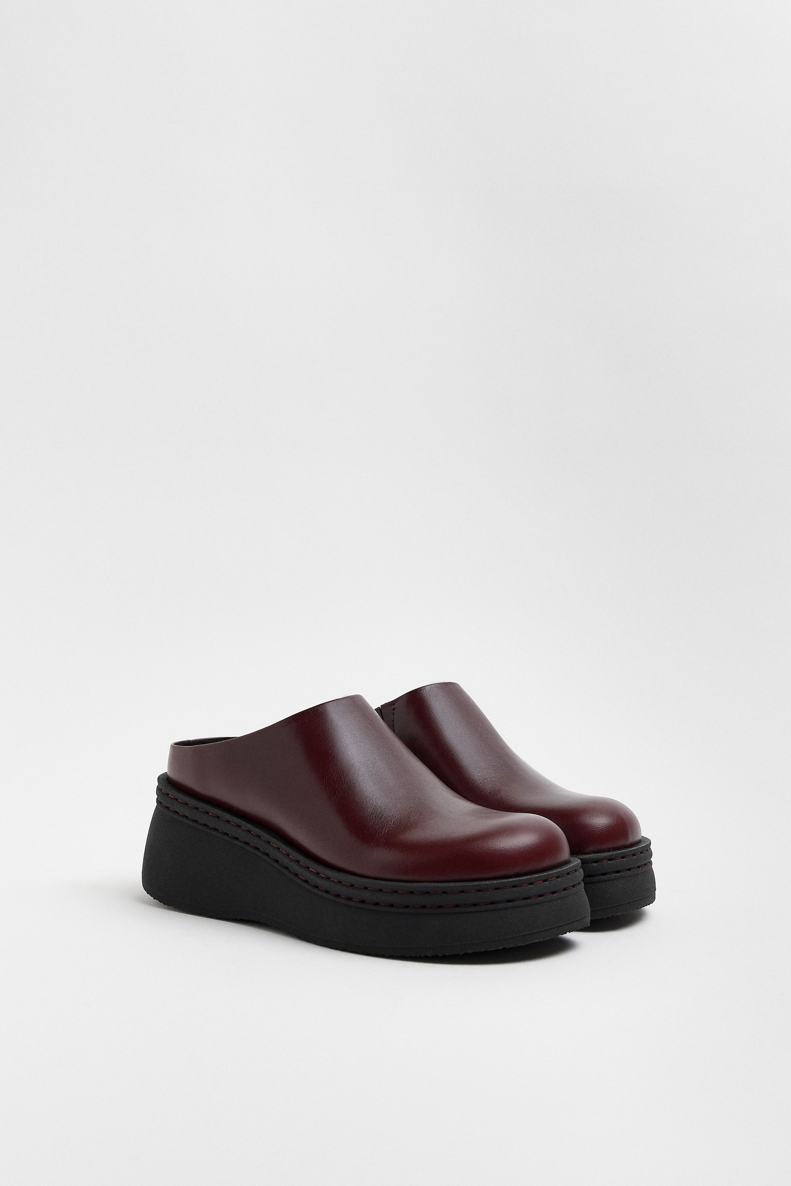 Kristi Mules - Burgundy Shiny Leather | Miista