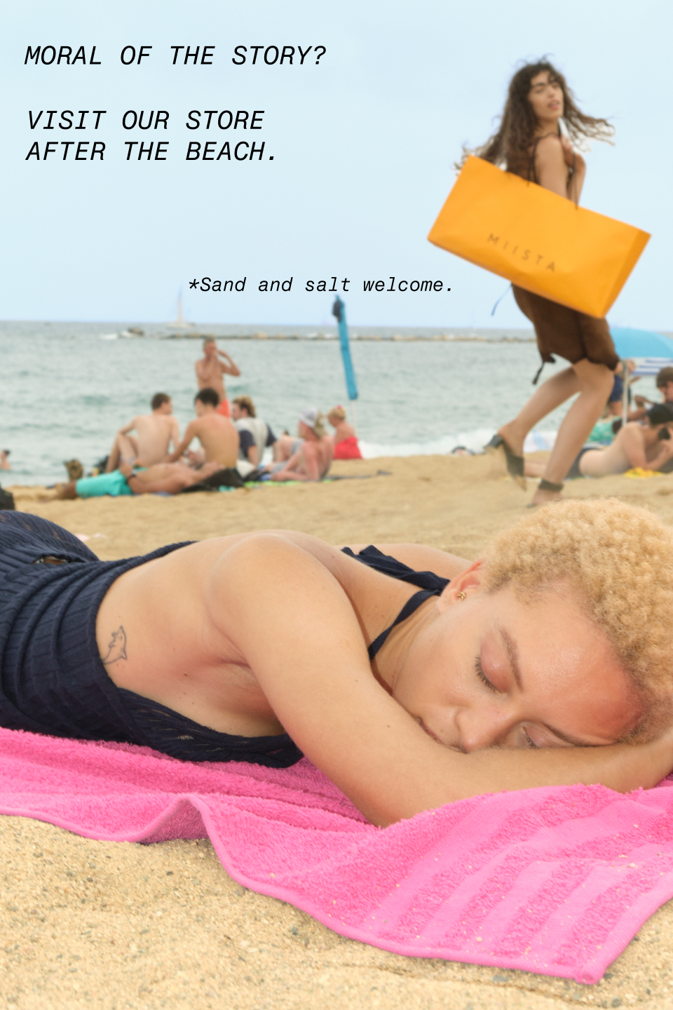 Model sleeping while bag is stolen.