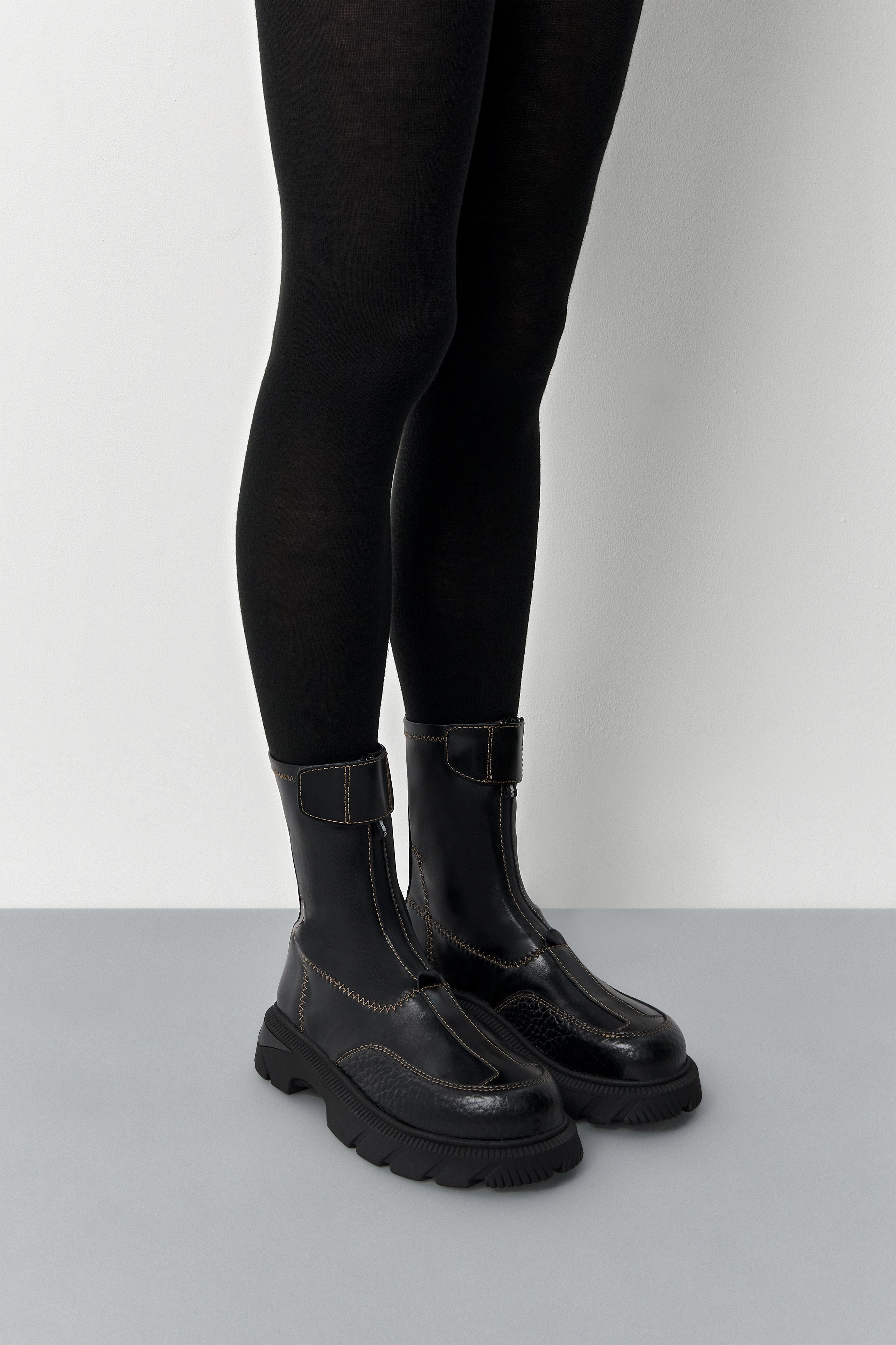 Danica Boots - Black Stretch Leather | Miista