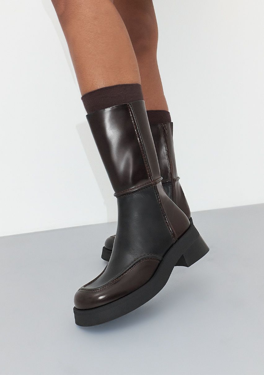 E8 Boots | Miista