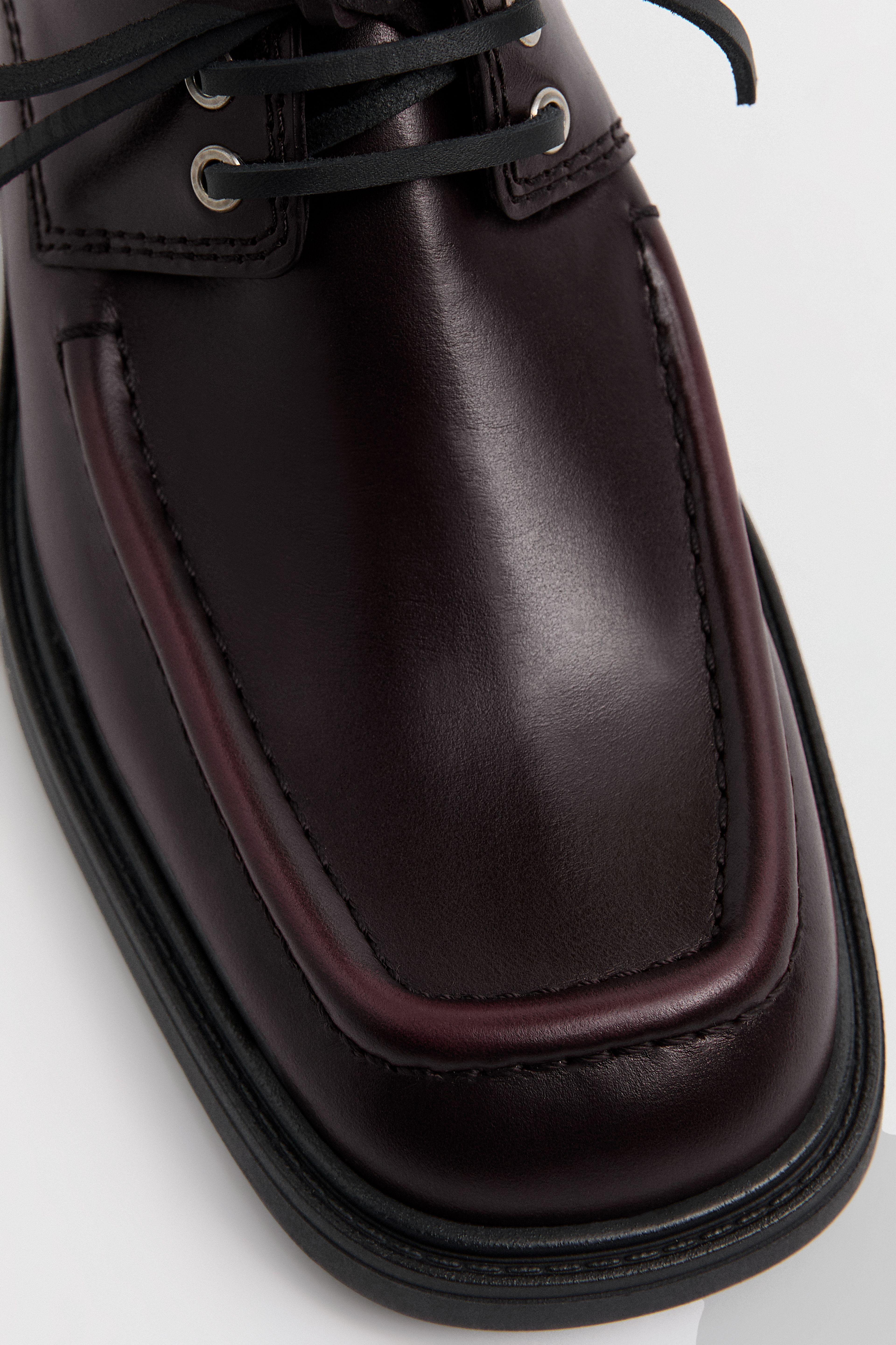 Karolien Loafers - Burgundy Leather Derby | Miista | Designed & Handmade in Europe