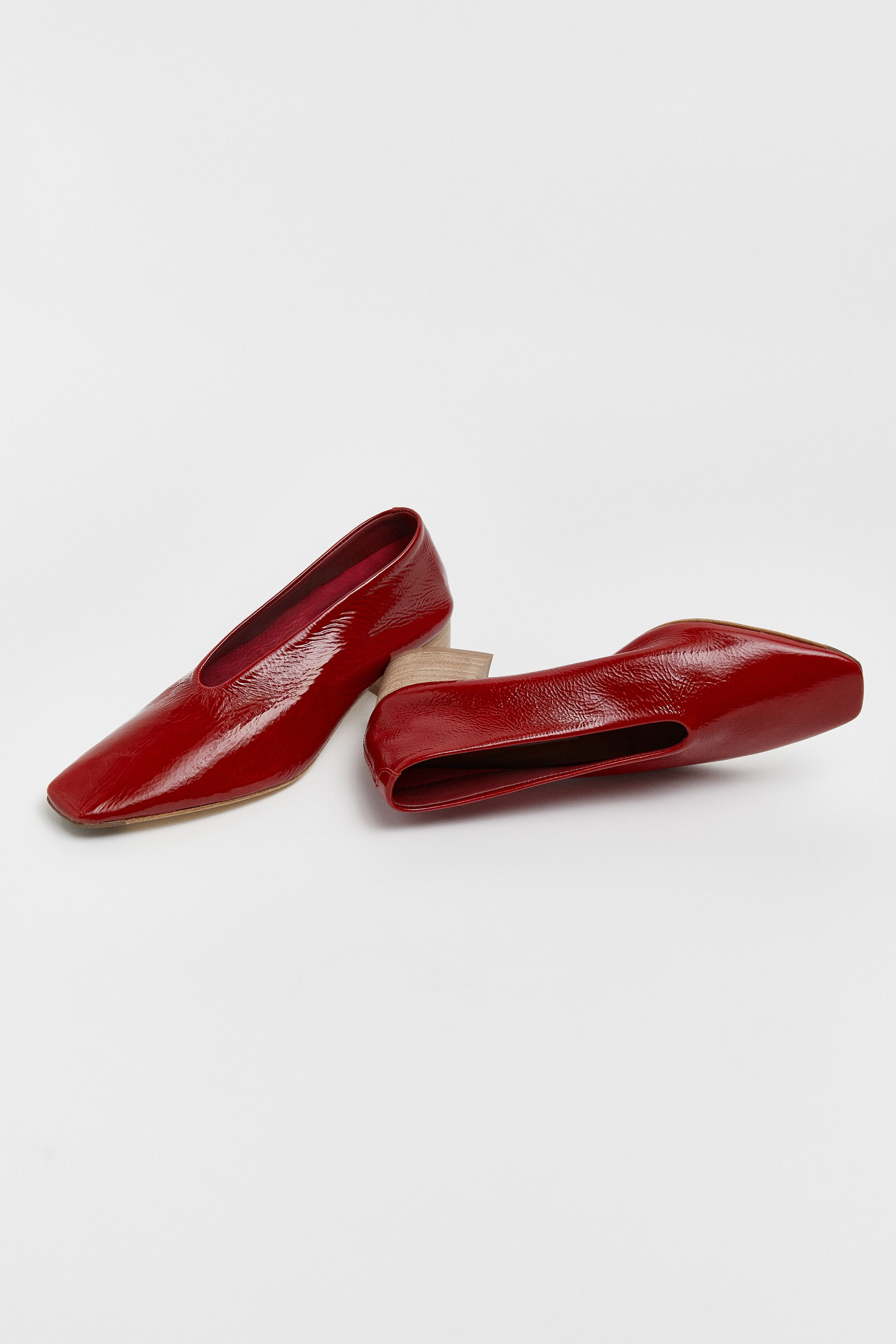 【関税込み】Miista レッド Miri ミュール Miri Dark Red Mules Sandals | Miista