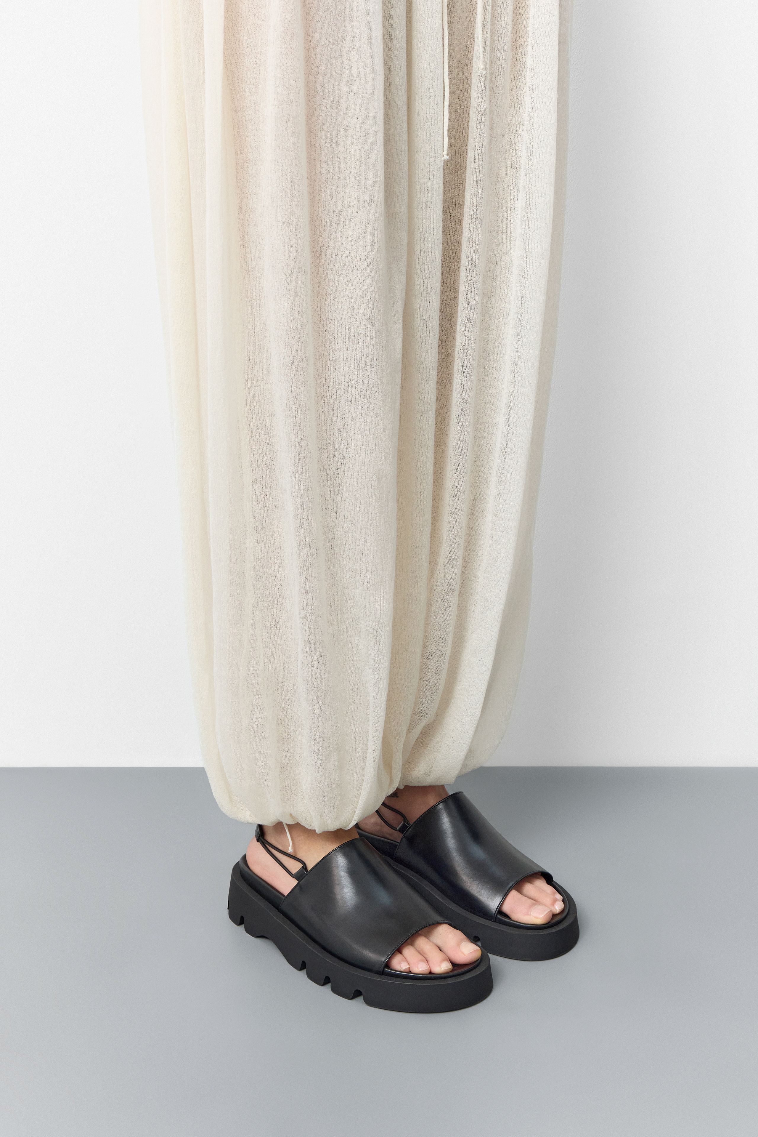 Noreen Sandals - Black Leather | Miista