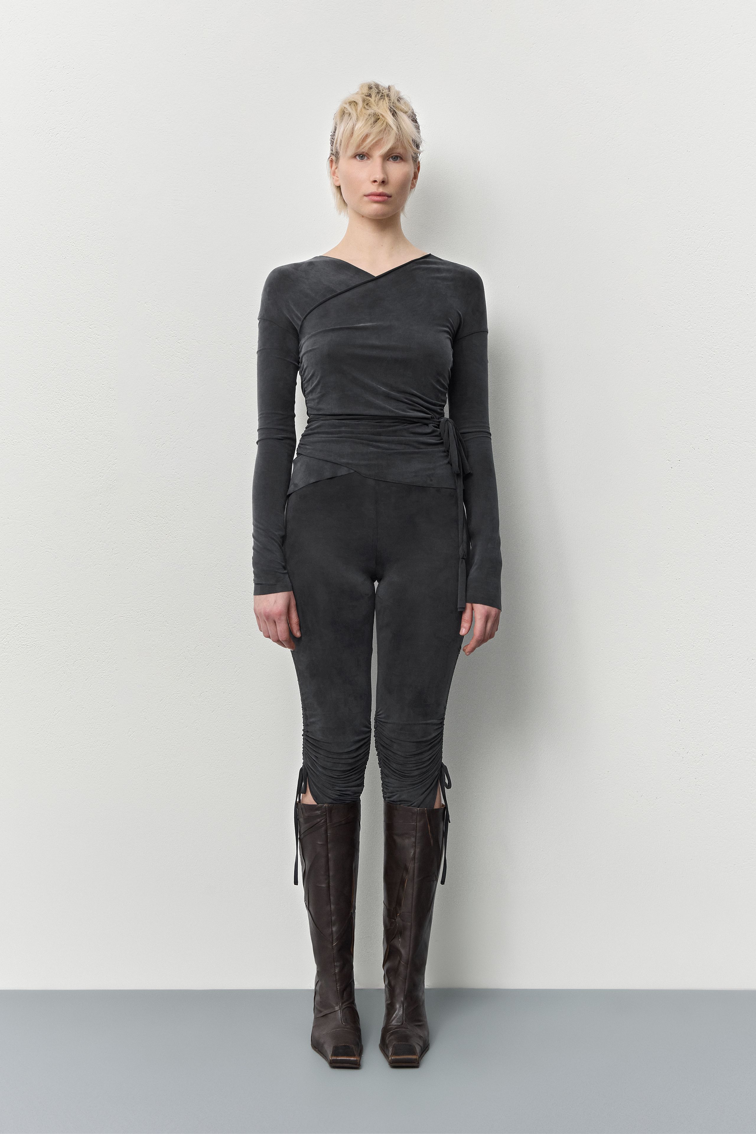 Malina Black Capri Pant | Miista | Designed & Handmade in Europe