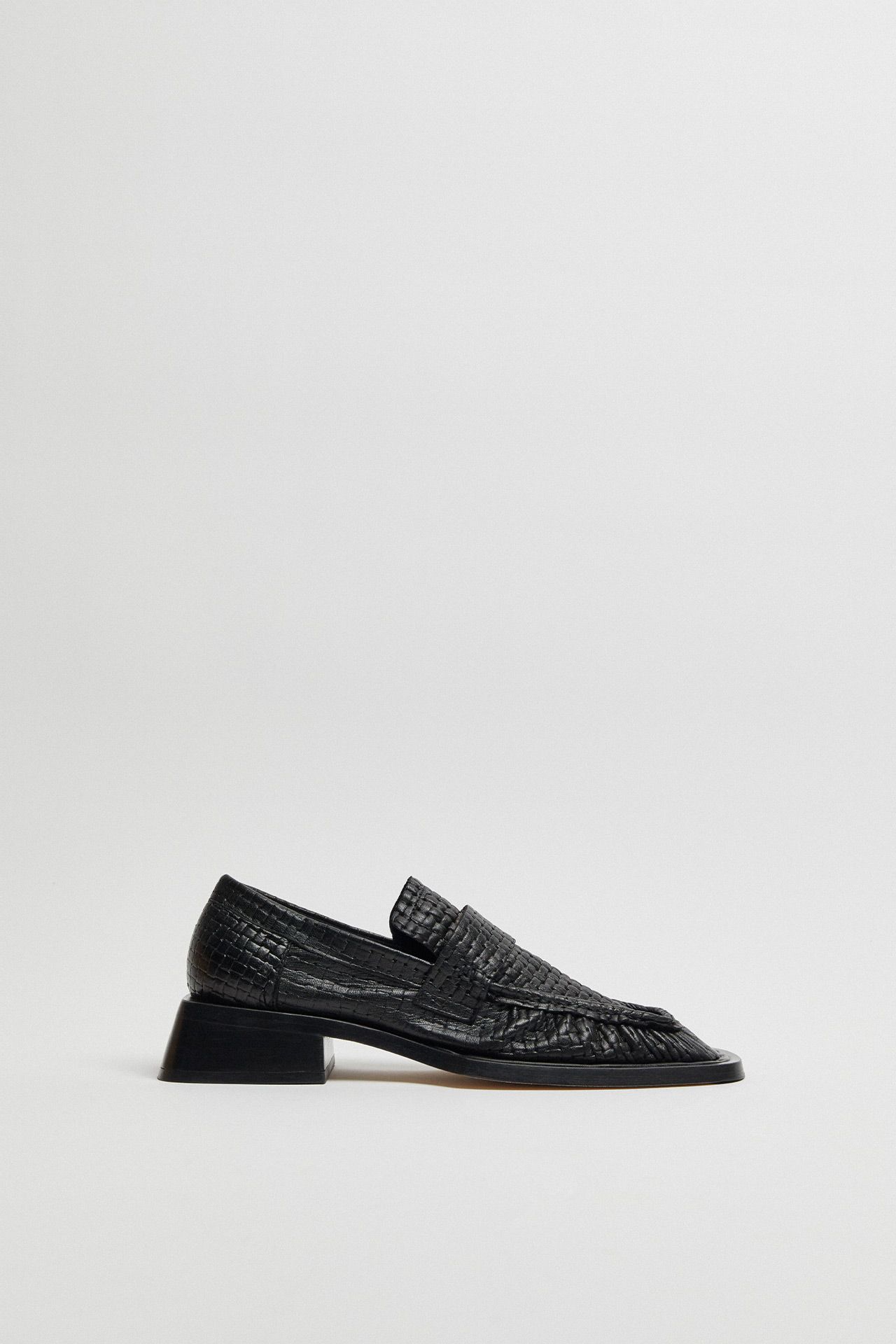 Airi Black Leather Loafers | Miista Europe | Made in Spain