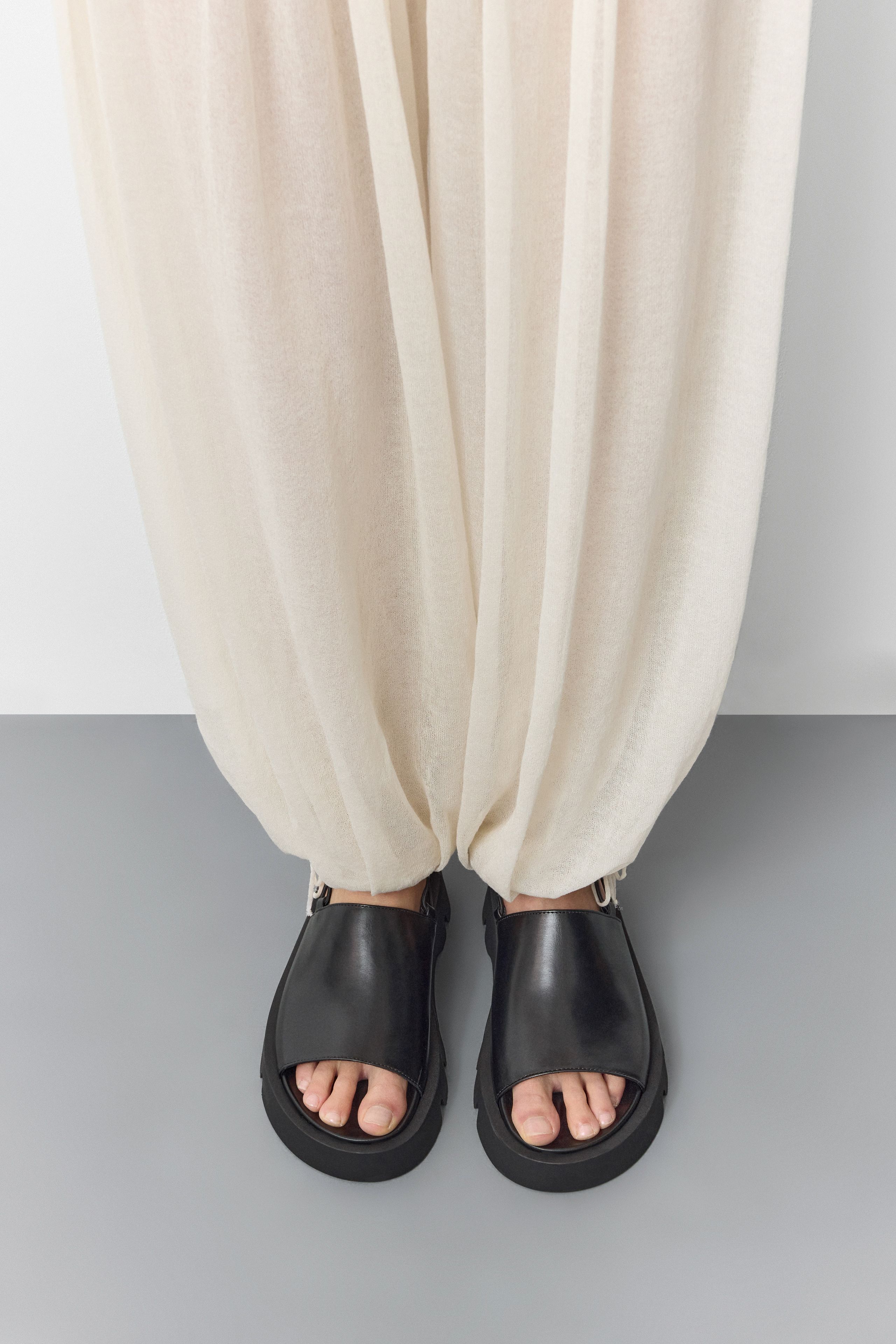 Noreen Sandals - Black Leather | Miista