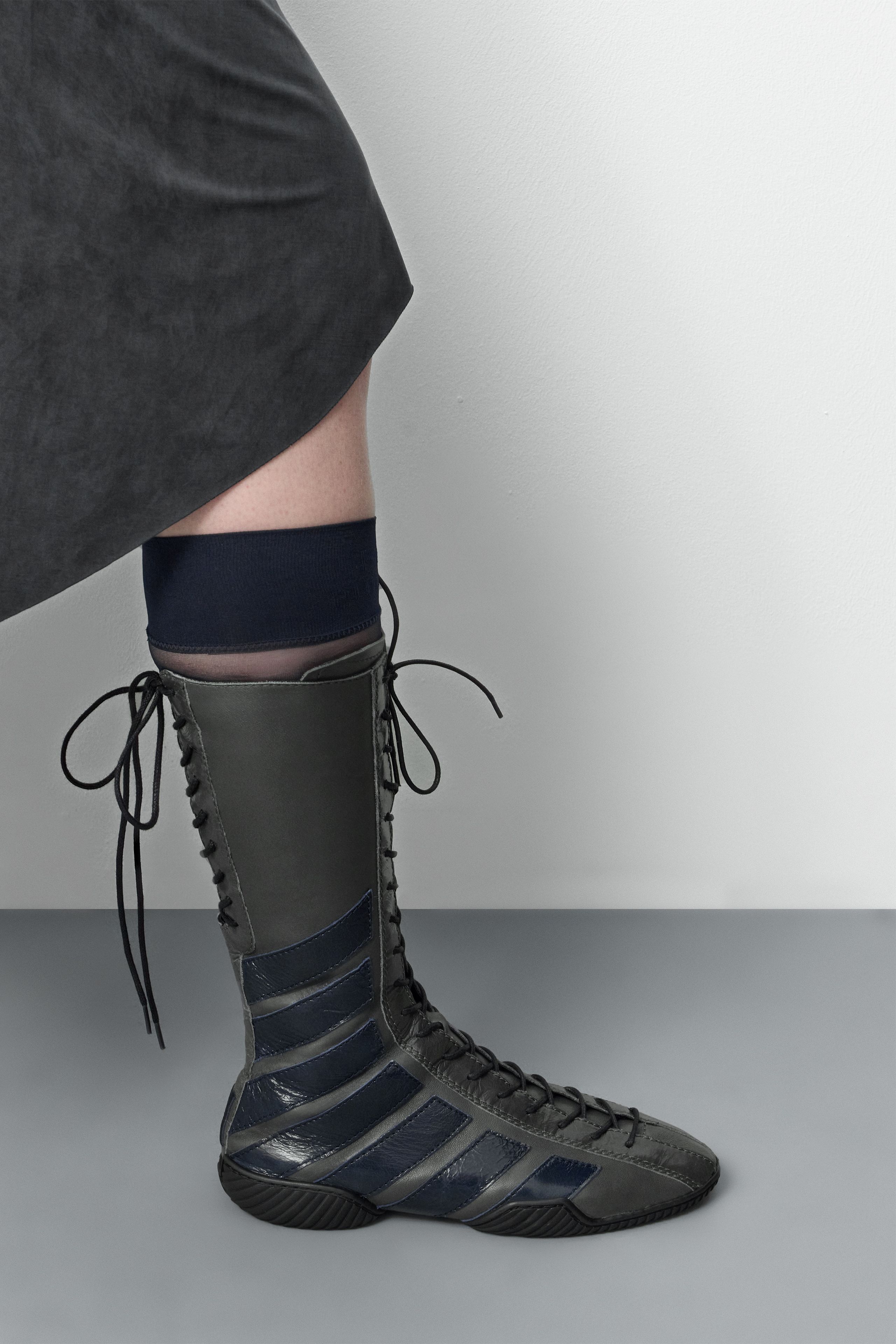 Imogen Boots - Grey Leather | Miista