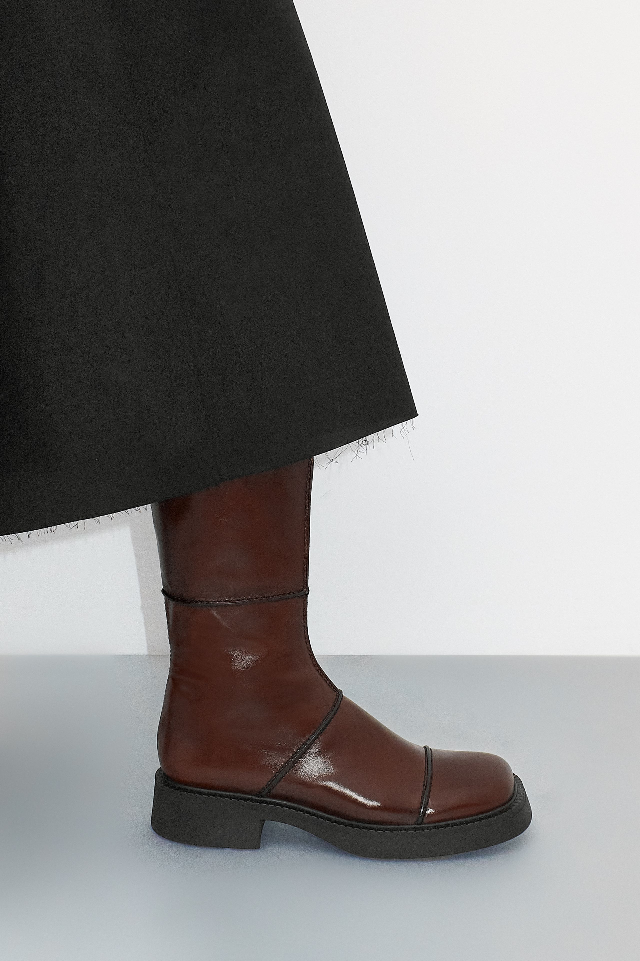 【関税込み】Miista ブラウン Dahlia ブーツ Dahlia Brown Black Ankle Boots | Miista