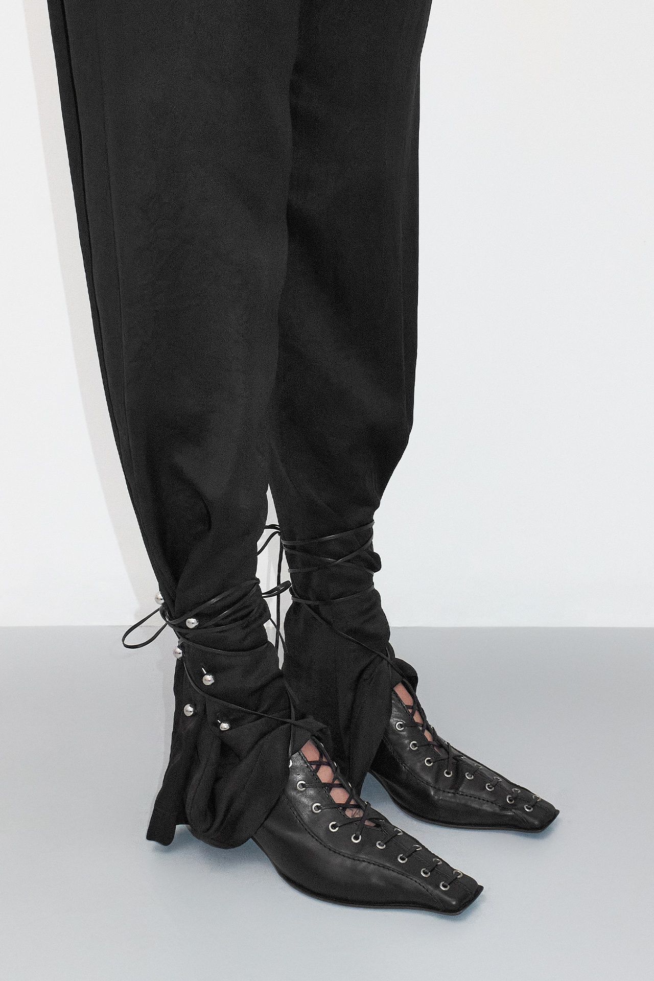 Asia Black Courts | Miista Europe | Made in Portugal