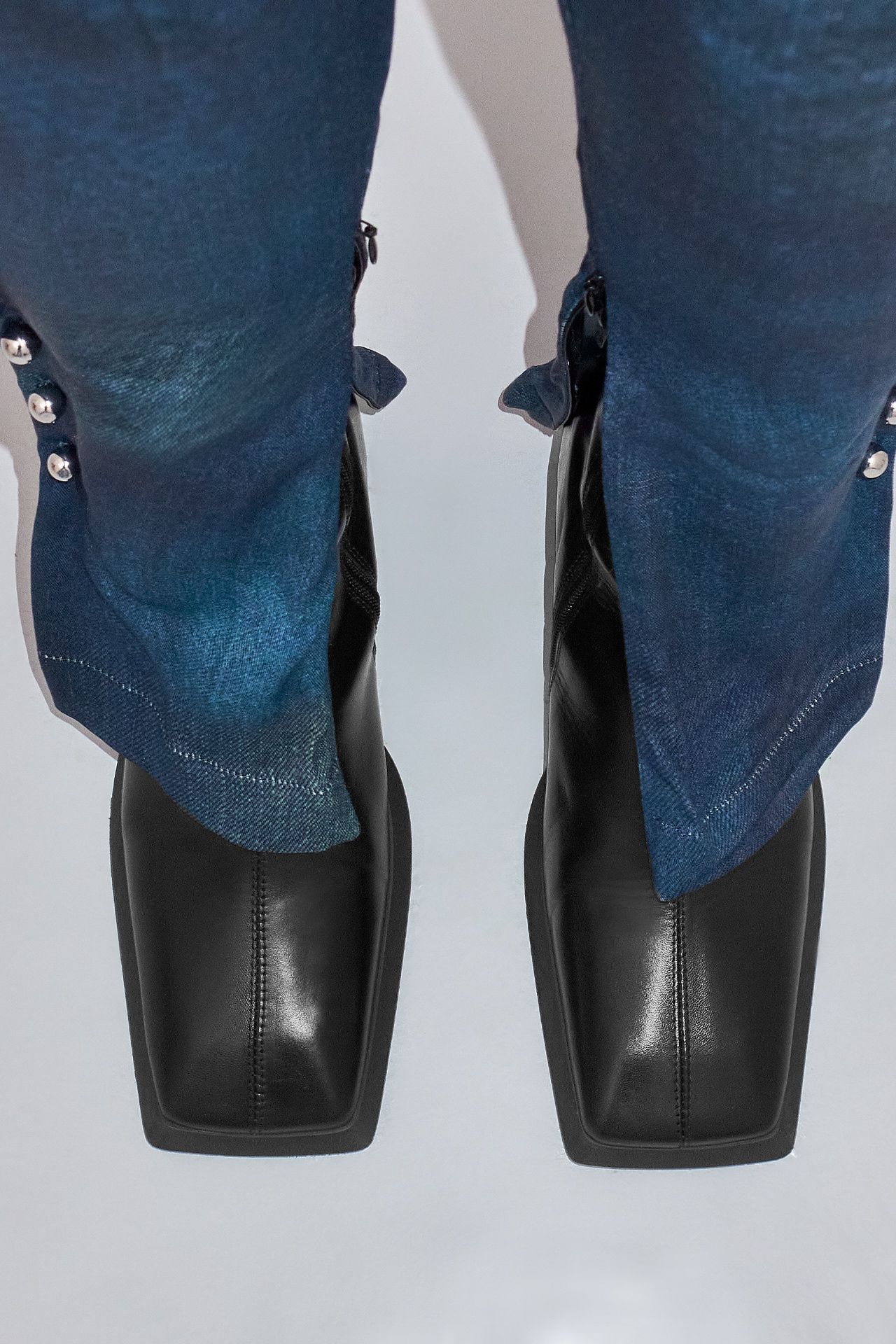 Daria Black Boots | Miista