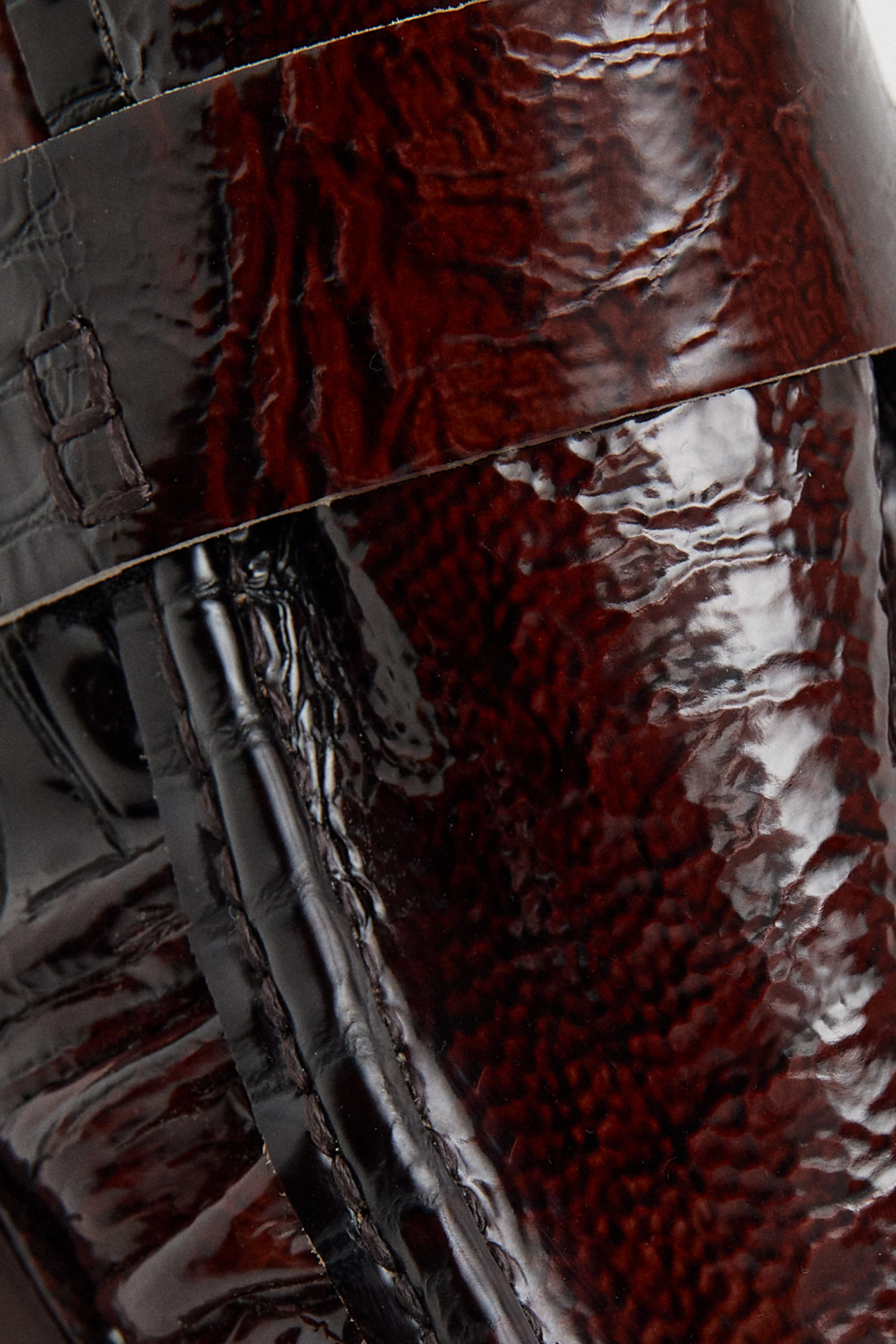 Embossed Cow Shiny Leather