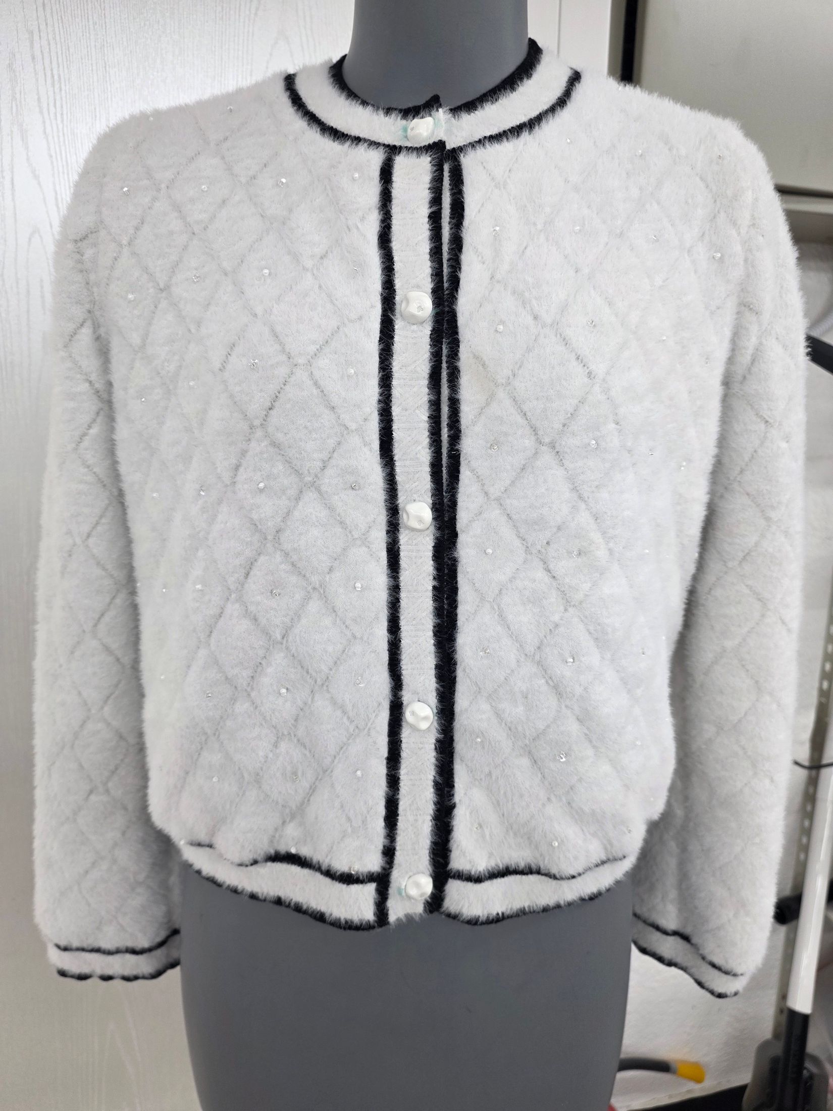 JUNGYEON Garment application samples 01