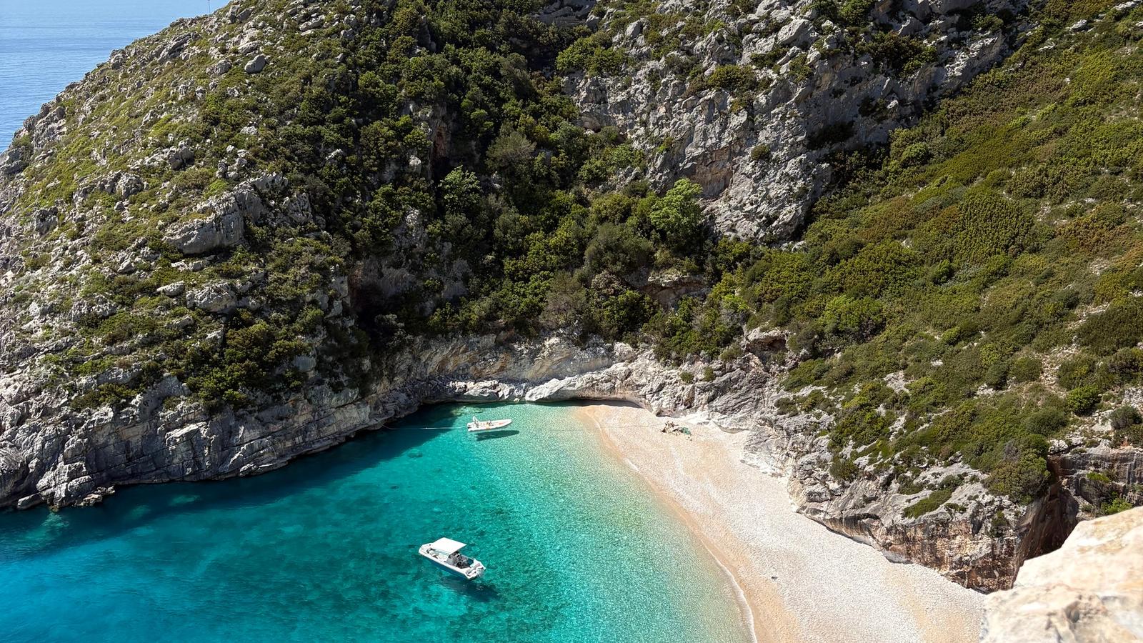 Photo of the Gramma Bay 