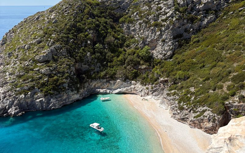 Photo of the Gramma Bay