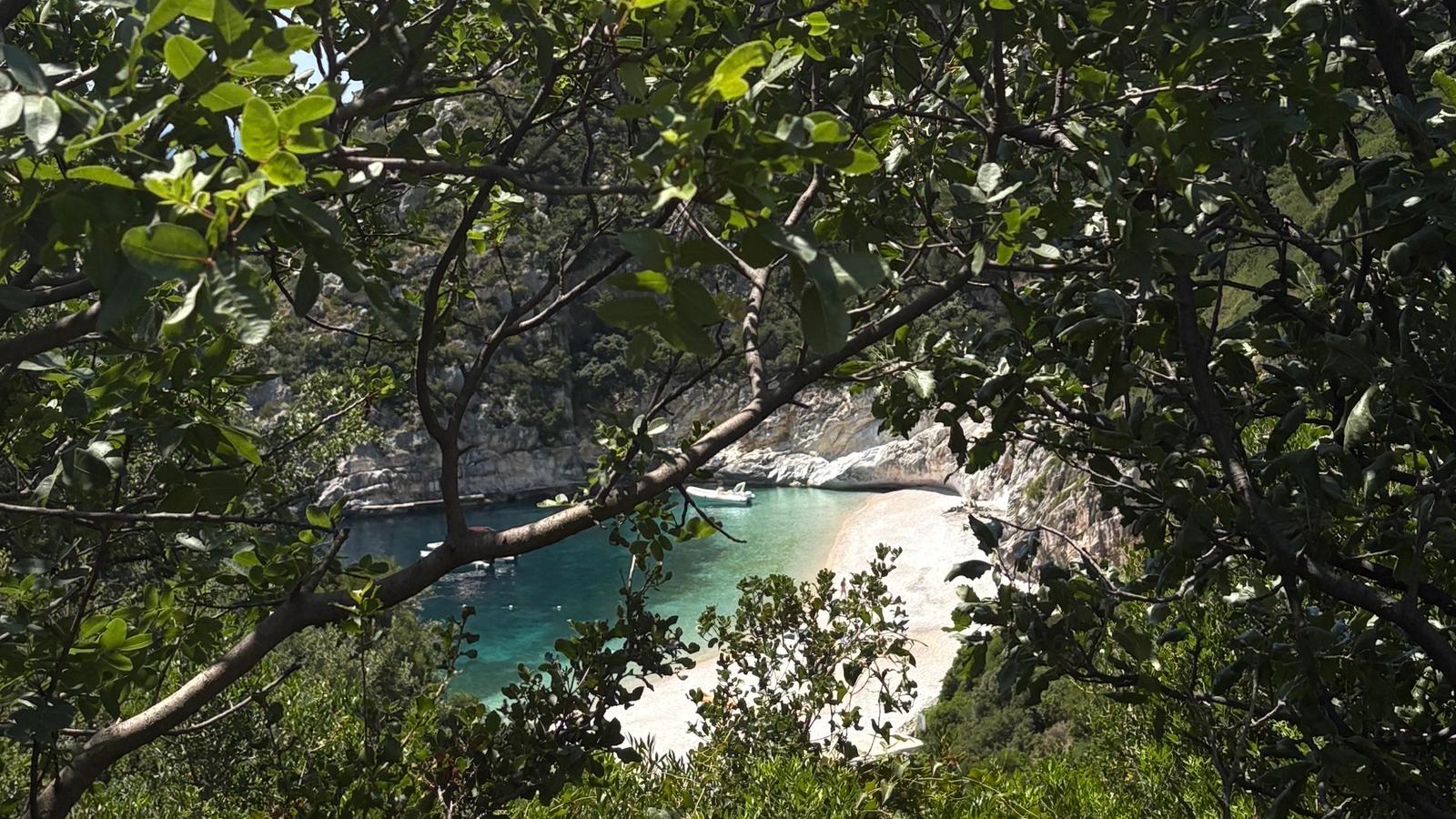 Photo of the Gramma Bay from the hiking path 