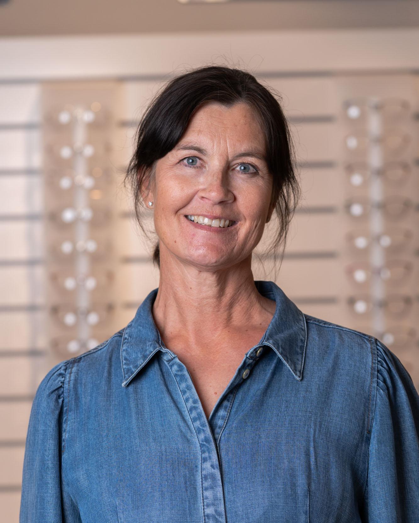 Therese Bergh, optikerassistent/kunderådgiver hos c)optikk Revetal