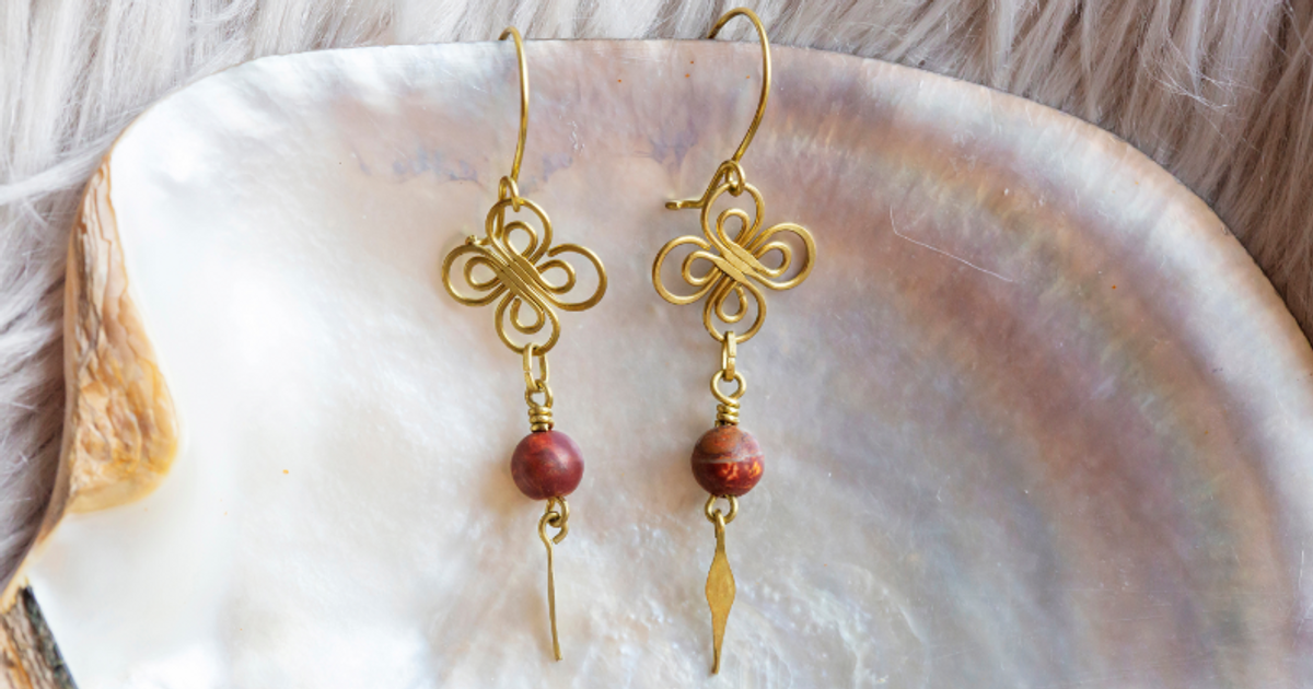 How to Make Wire Earrings: 6 Easy Steps to DIY Jewelry