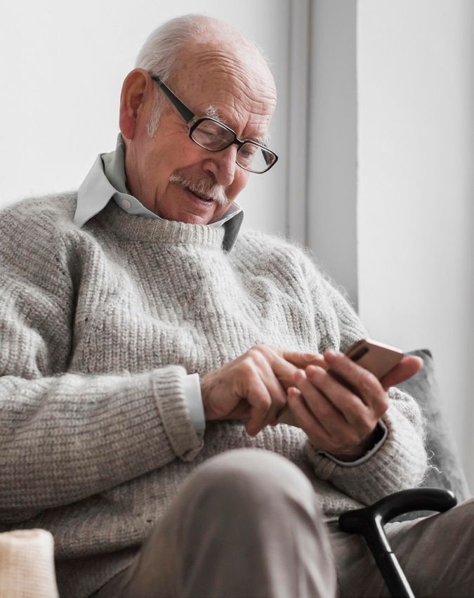 Tecnologia e inclusività: la sfida dell'accesso digitale per gli anziani