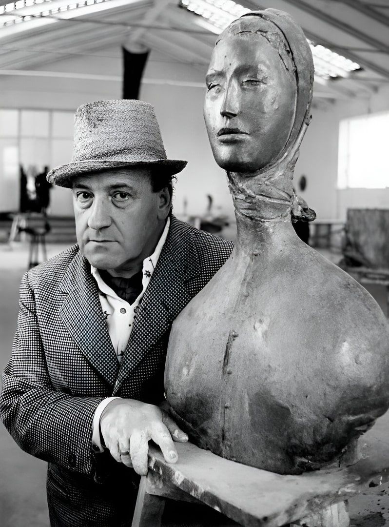 lo scultore Giacomo Manzù