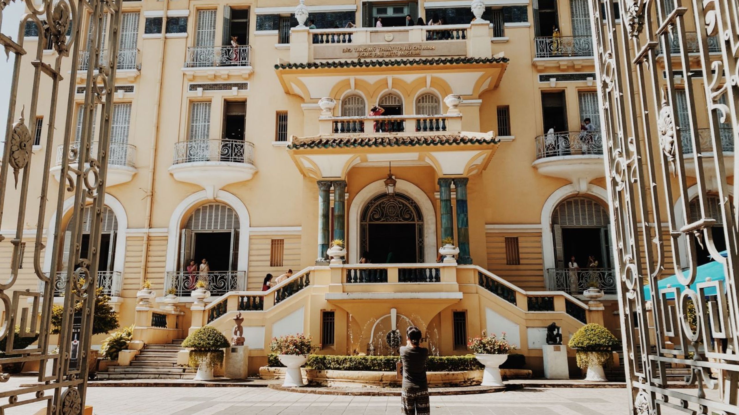Ho Chi Minh City and the new wave of living light
