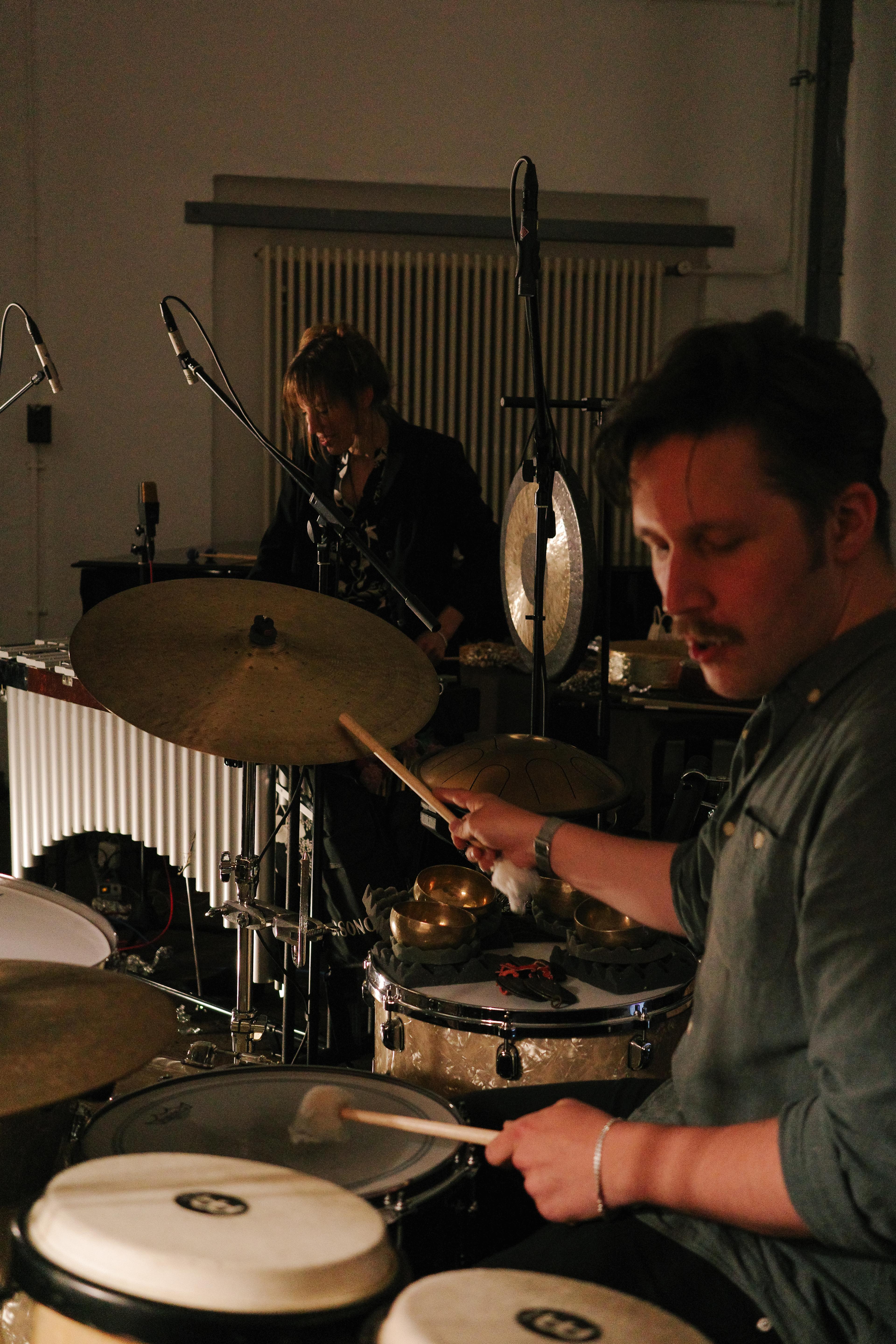 Marja Burchard and Simon Popp playing live at Zirka Munich